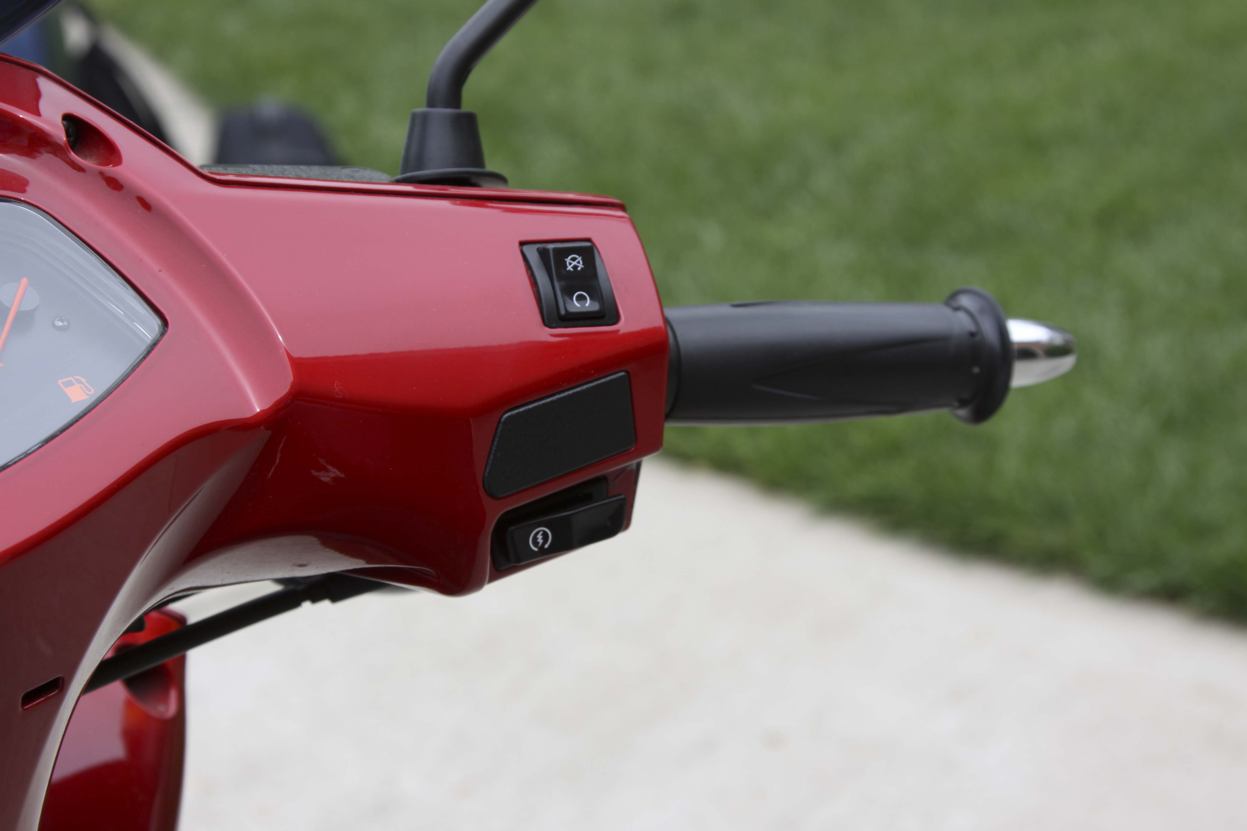 2008 Sym HD125 Red Scooter