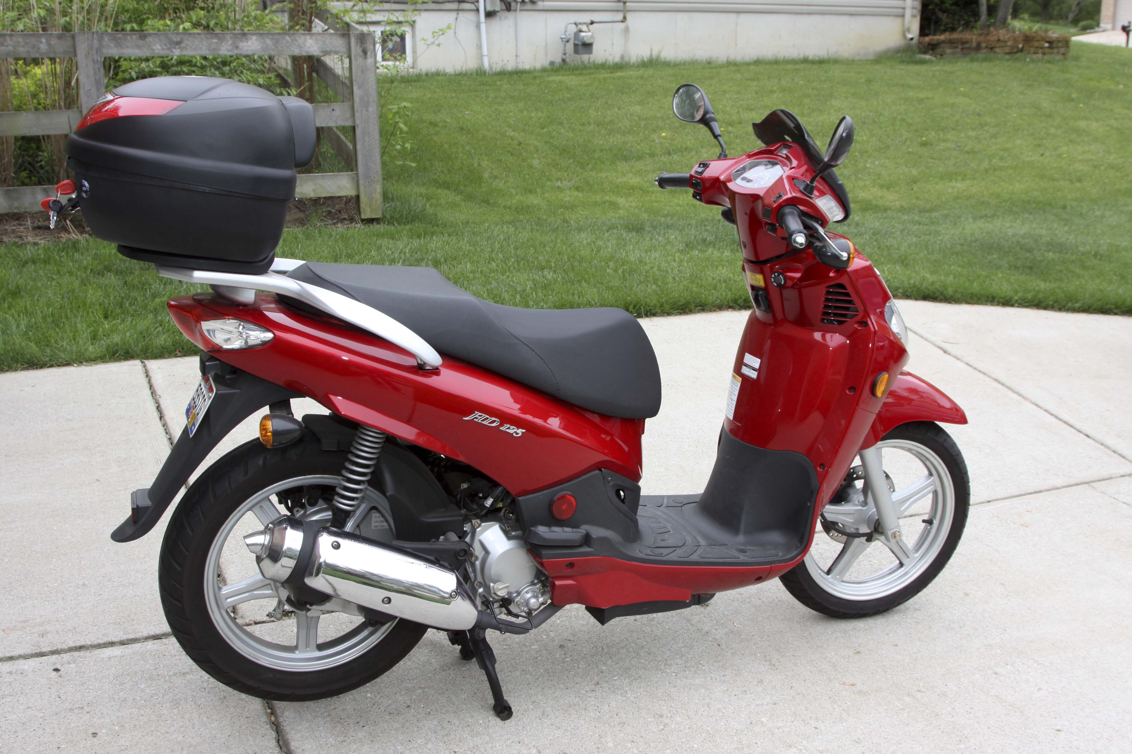 2008 Sym HD125 Red Scooter