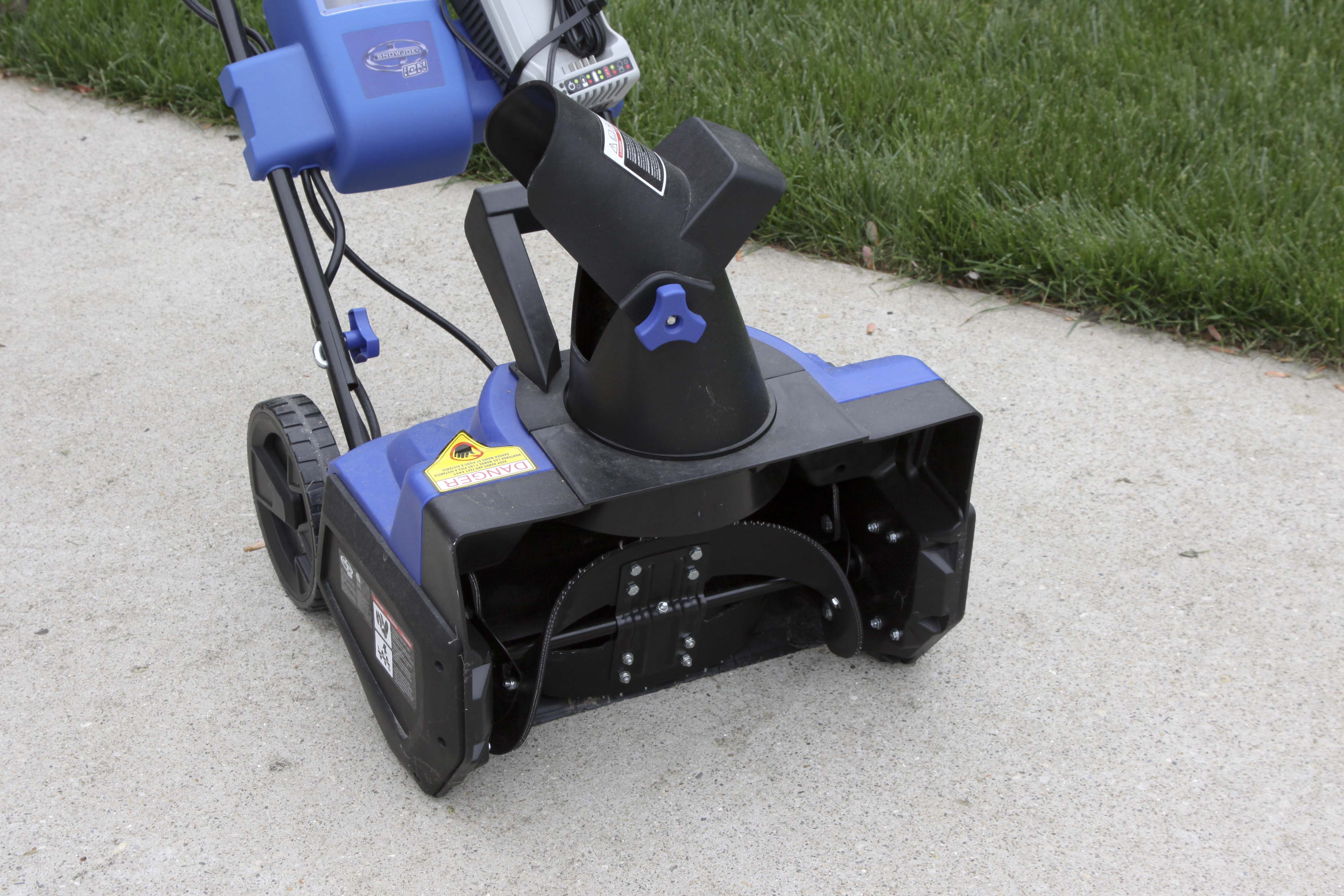 SnowJoe Ion Snowblower