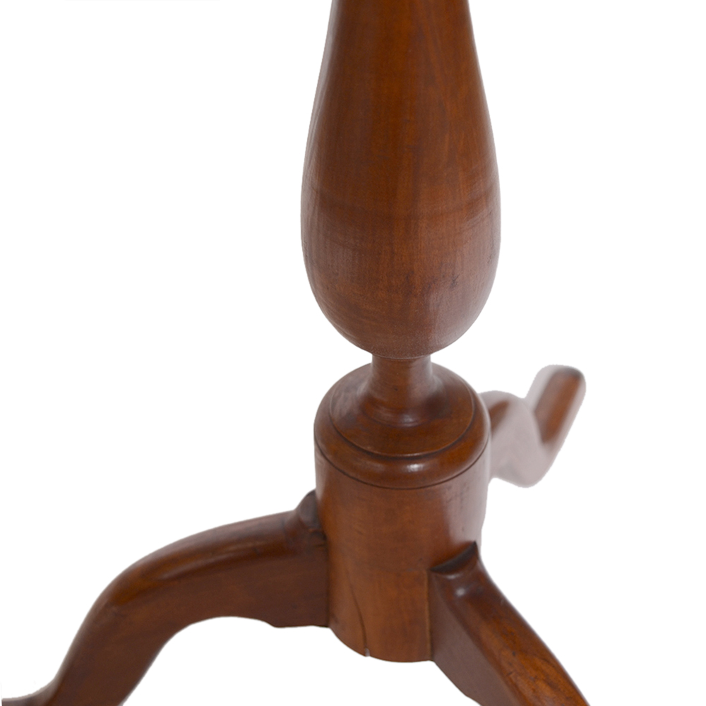 Mid to Late 18th Century Queen Anne Candlestand