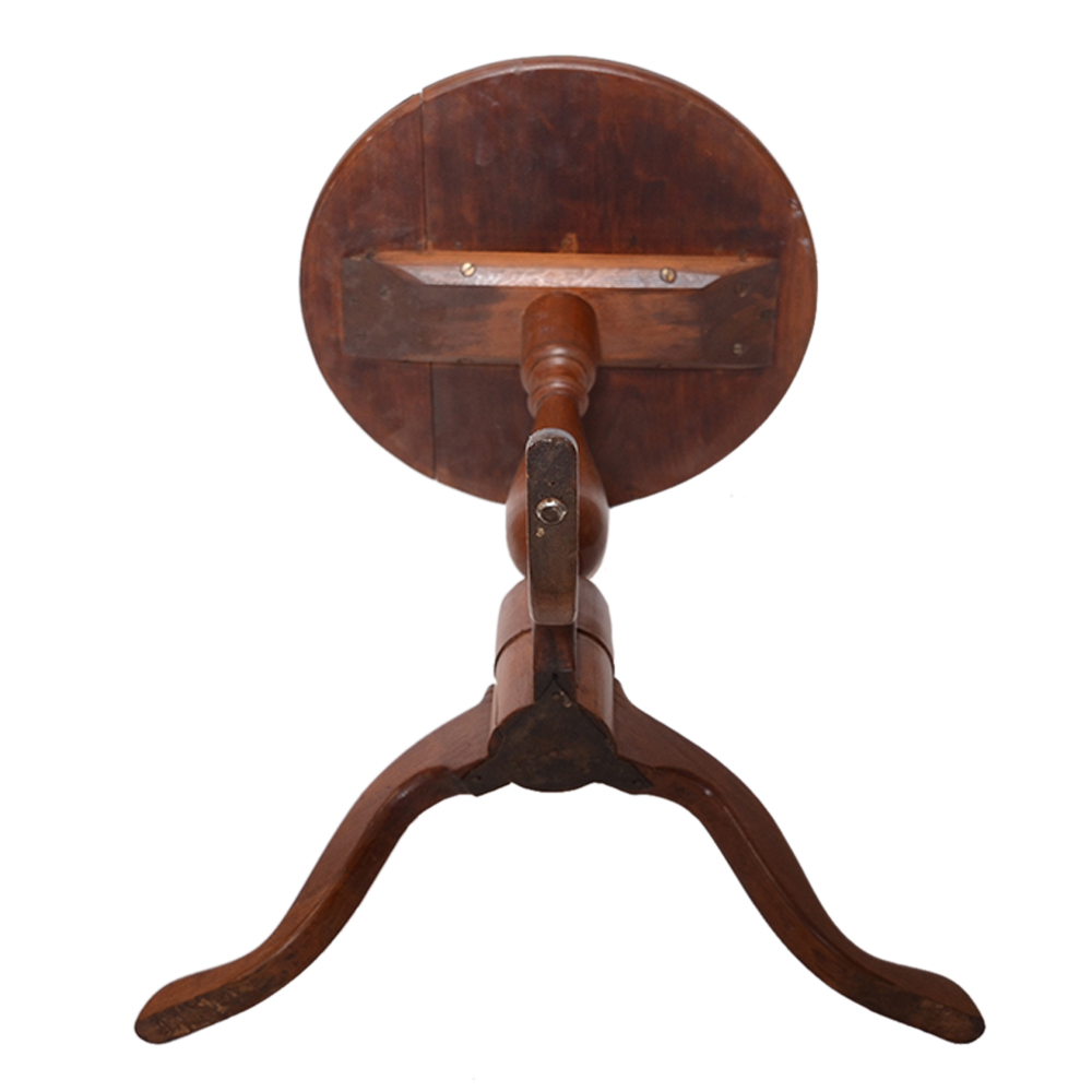 Mid to Late 18th Century Queen Anne Candlestand