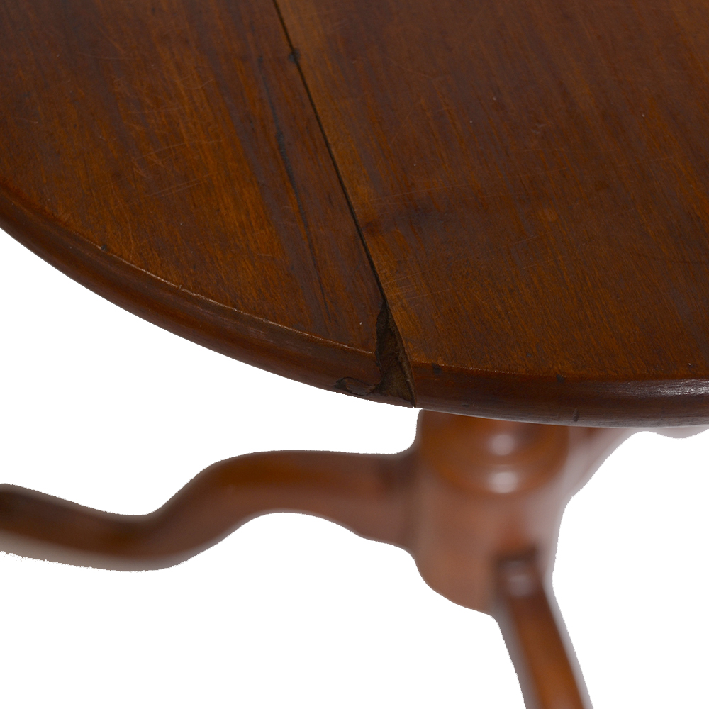 Mid to Late 18th Century Queen Anne Candlestand