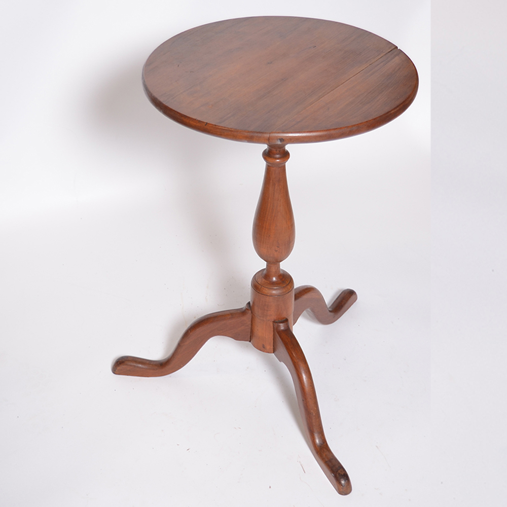 Mid to Late 18th Century Queen Anne Candlestand