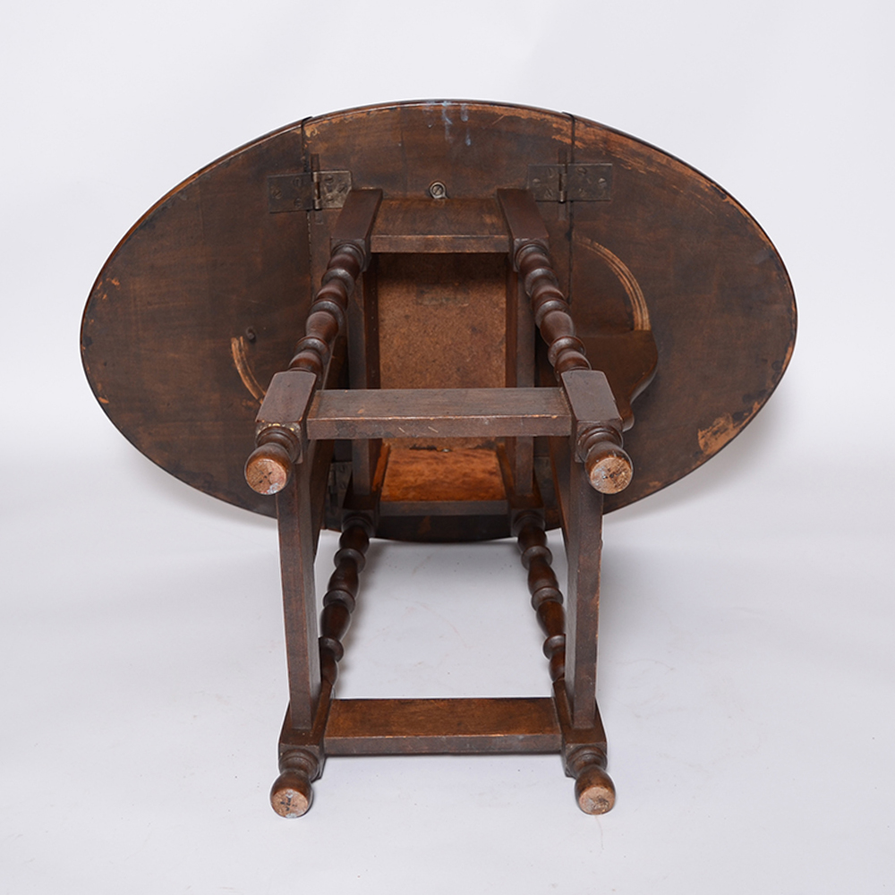 Vintage Colonial Style Butterfly Table