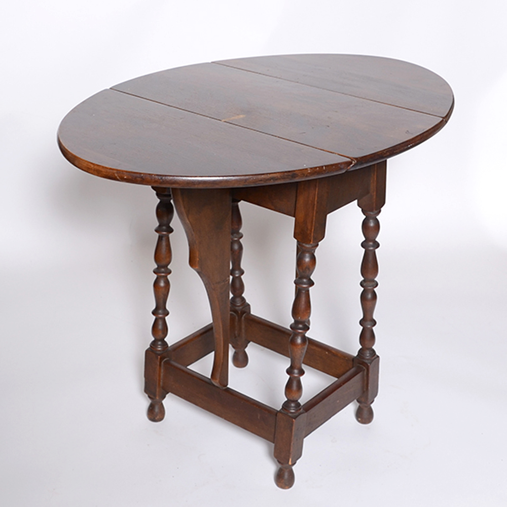 Vintage Colonial Style Butterfly Table