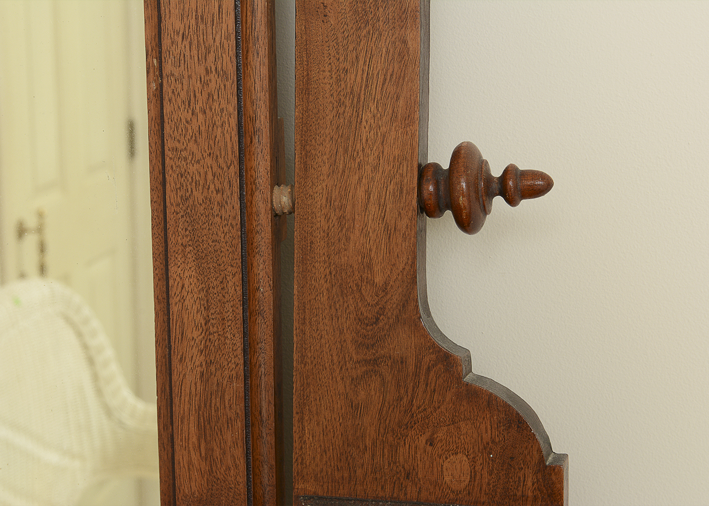 Antique Victorian Walnut Dresser With Mirror