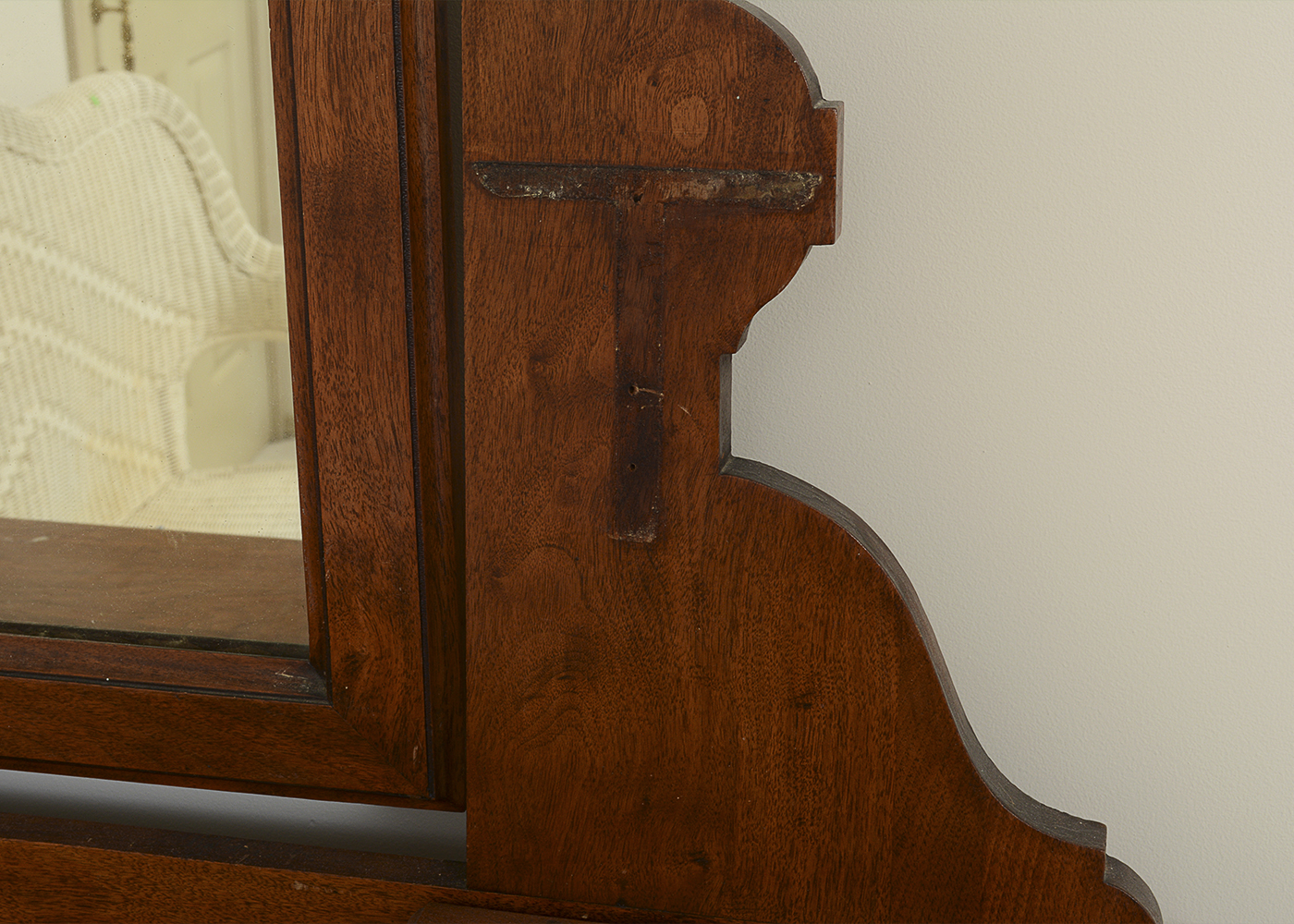 Antique Victorian Walnut Dresser With Mirror