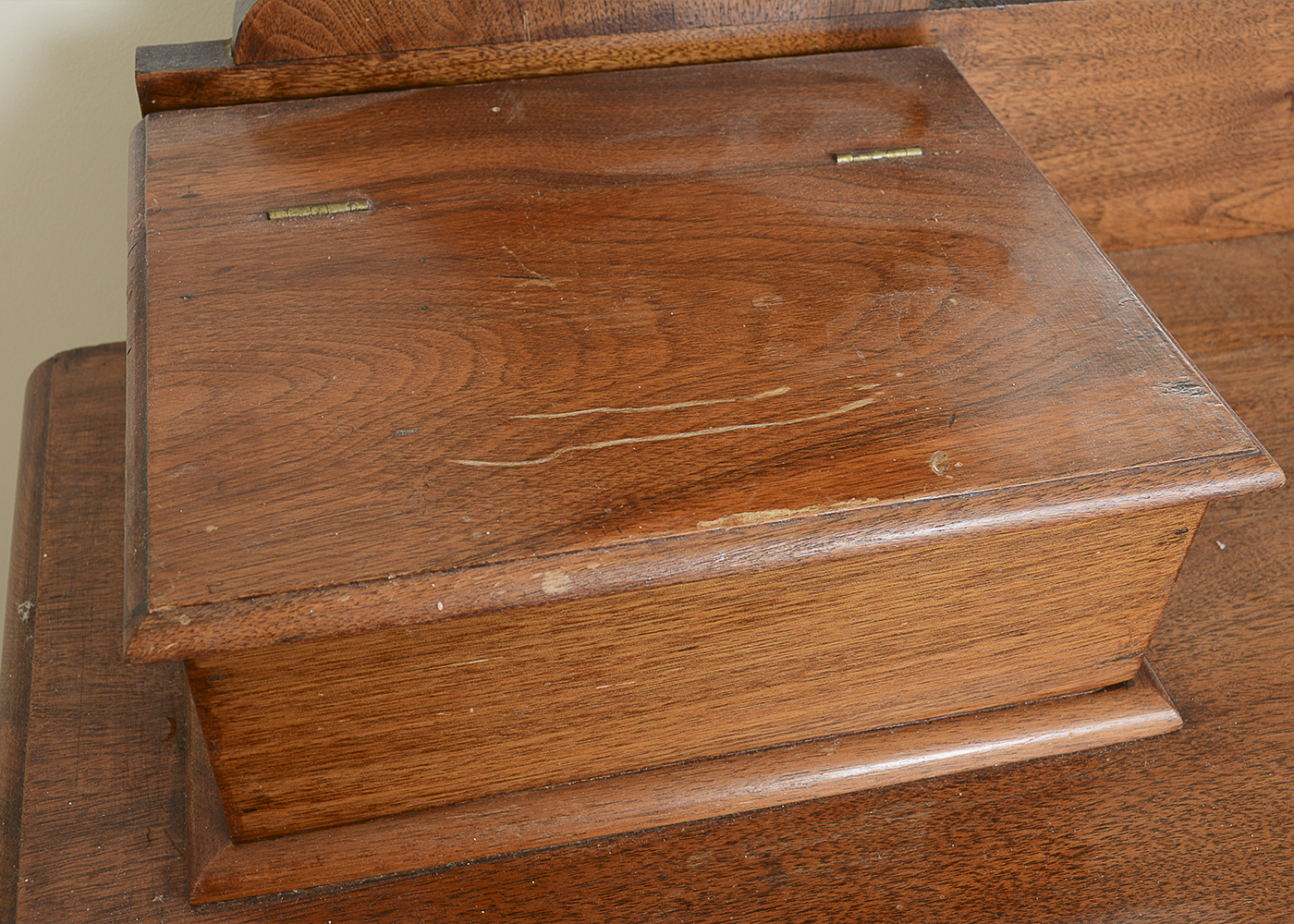 Antique Victorian Walnut Dresser With Mirror