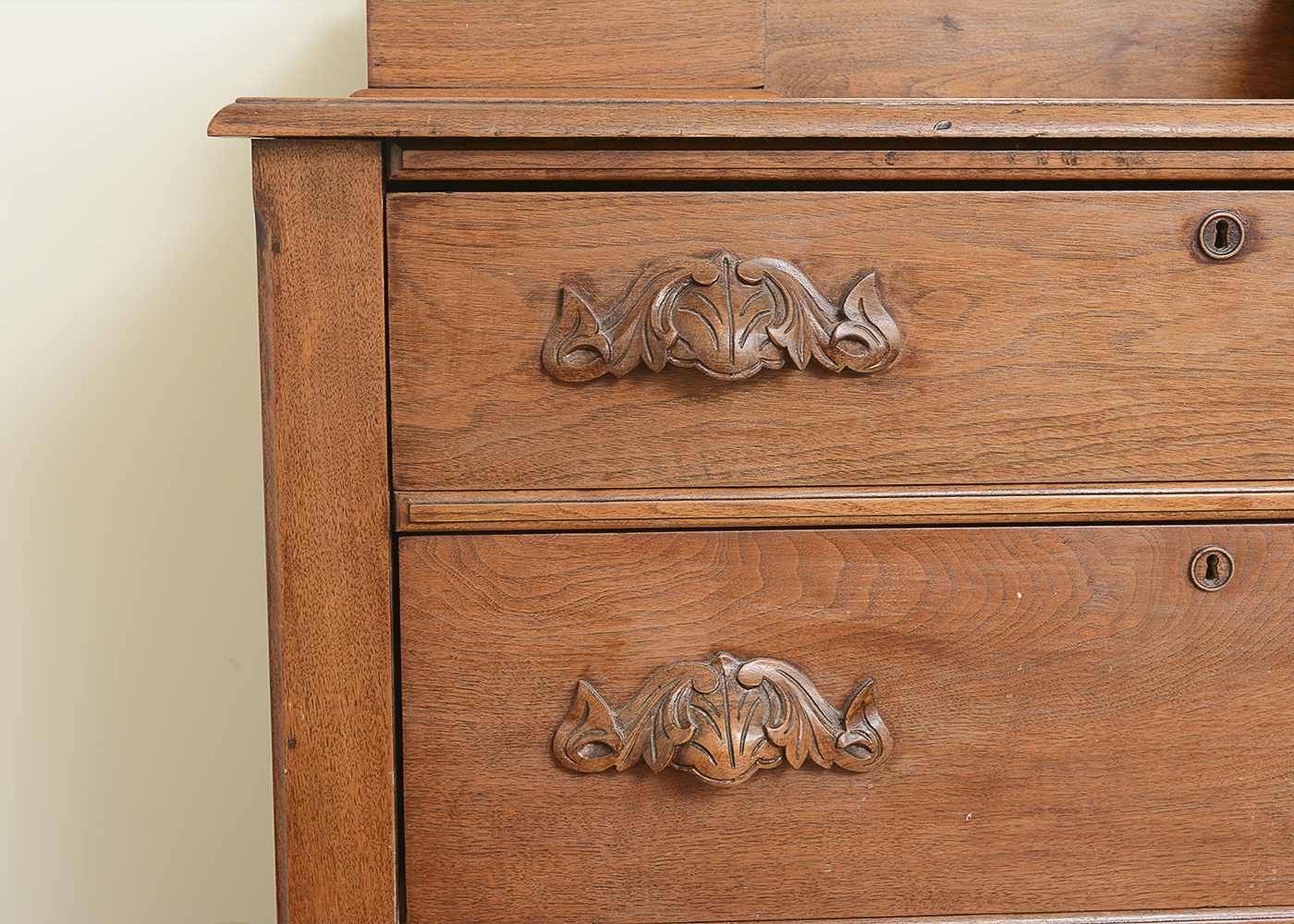 Antique Victorian Walnut Dresser With Mirror