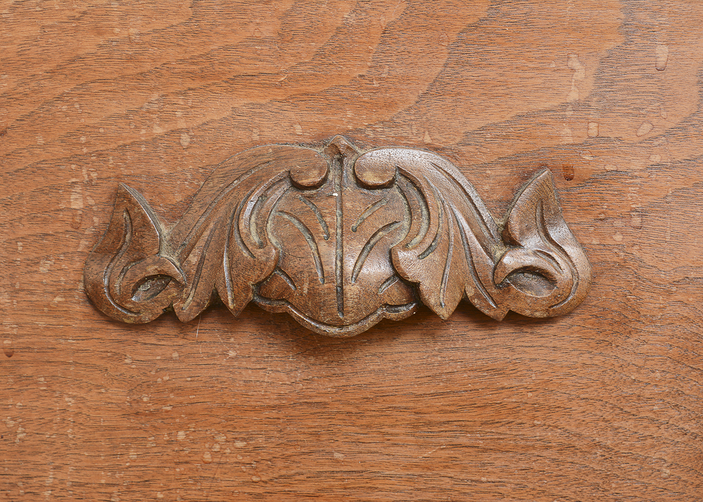 Antique Victorian Walnut Dresser With Mirror