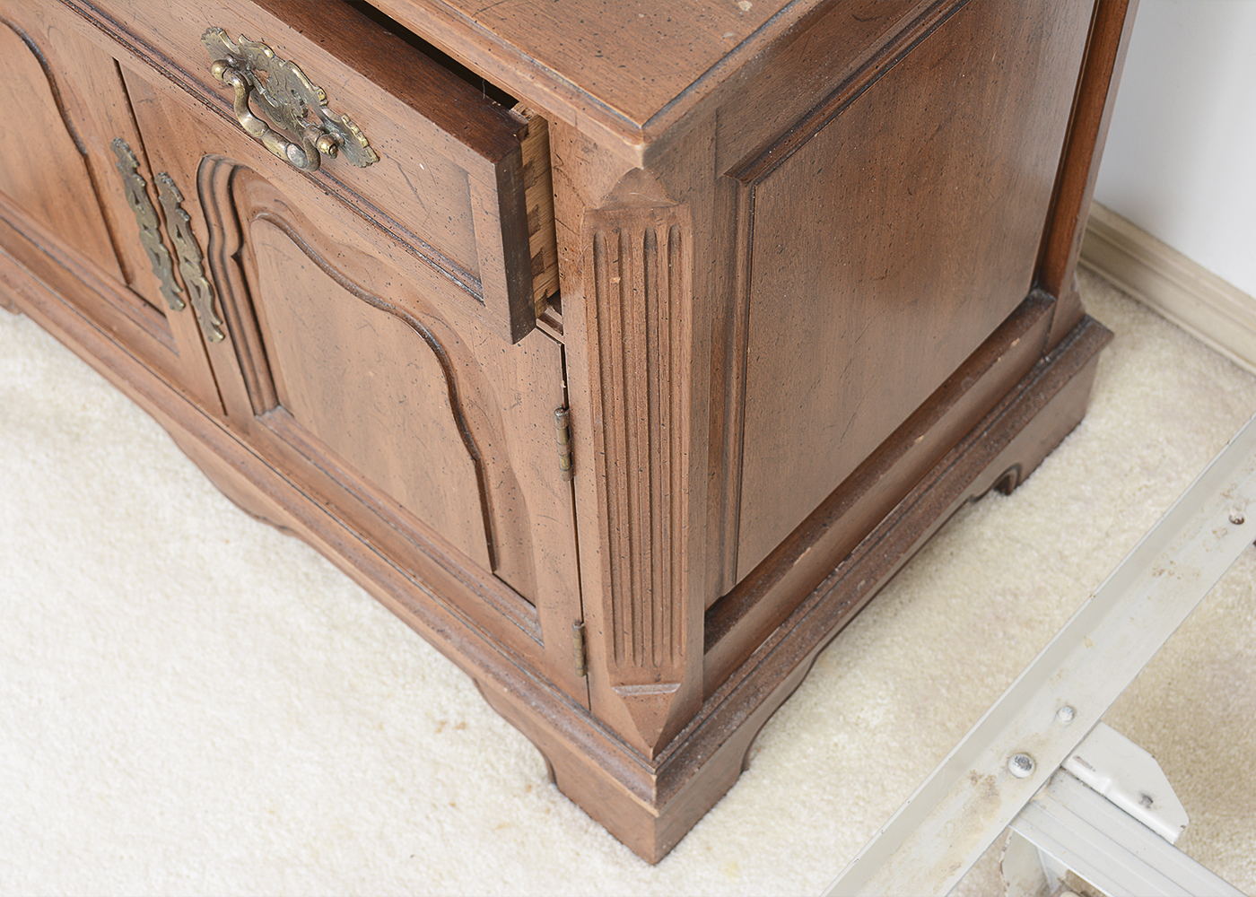 Davis Cabinet Company King-Size Bed and Nightstands