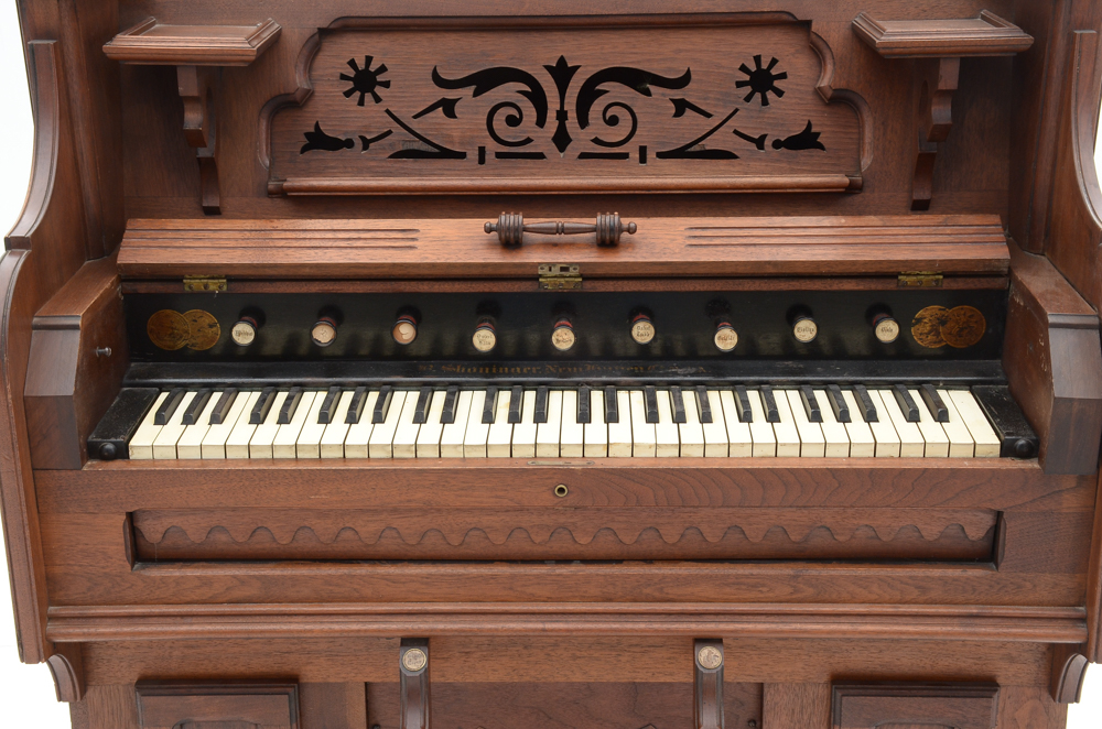 Victorian B. Shoninger Pump Organ