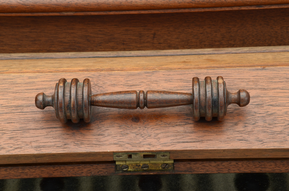 Victorian B. Shoninger Pump Organ