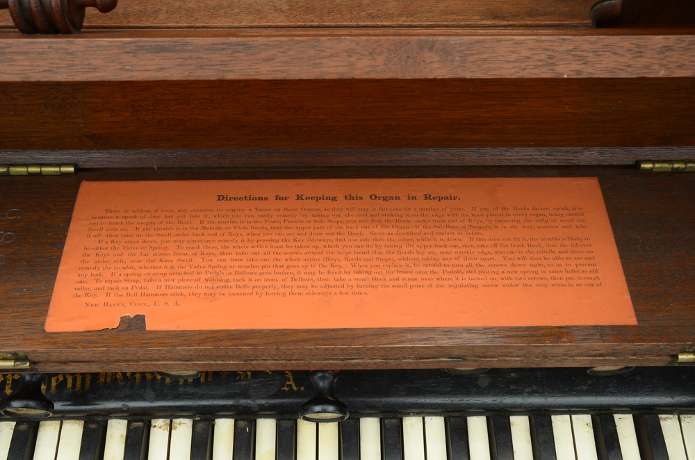 Victorian B. Shoninger Pump Organ