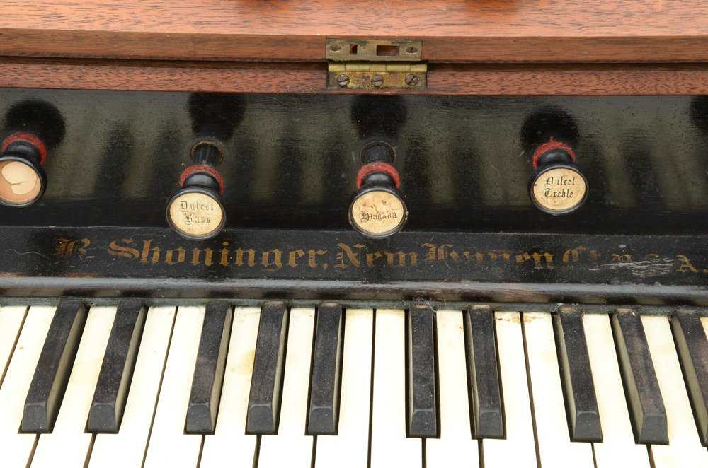 Victorian B. Shoninger Pump Organ