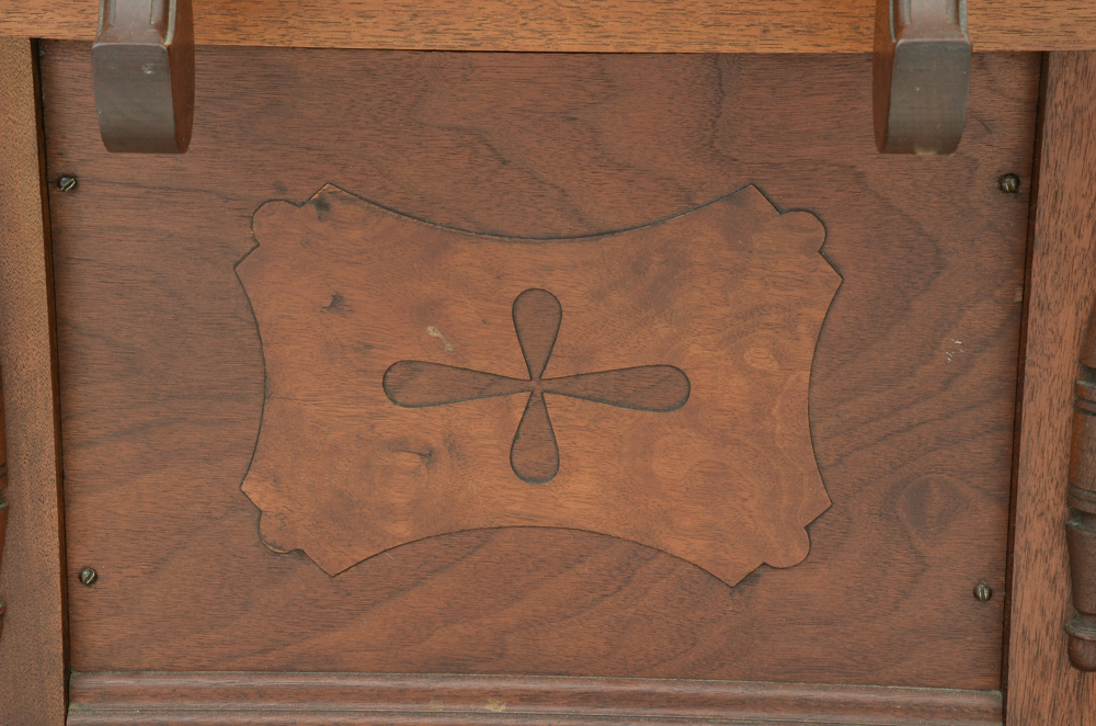 Victorian B. Shoninger Pump Organ