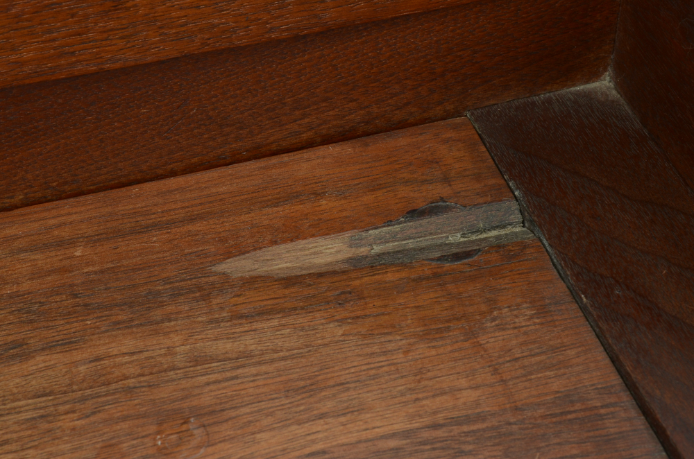 Victorian B. Shoninger Pump Organ