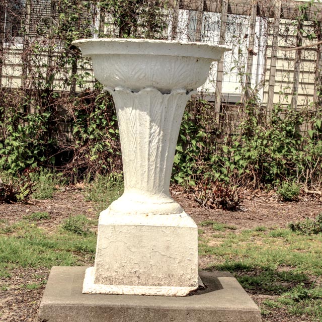 Large Cast Iron Out Door Urn Planter