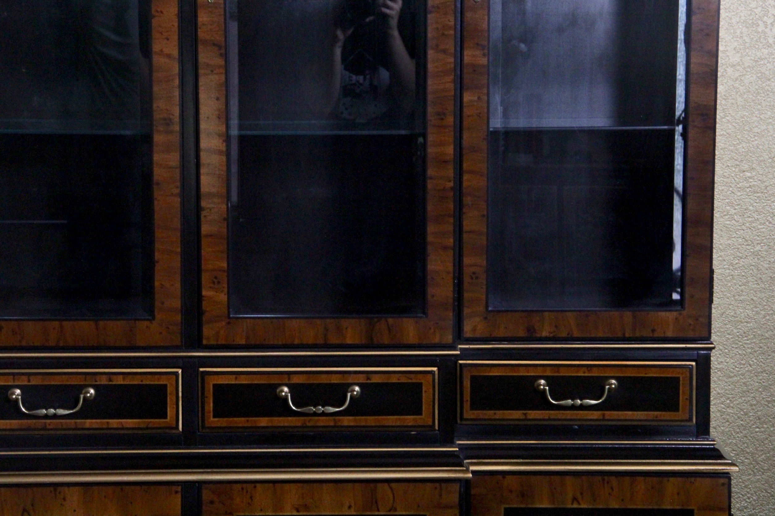 Drexel Heritage Furnishings Chinoiserie China Hutch Cabinet