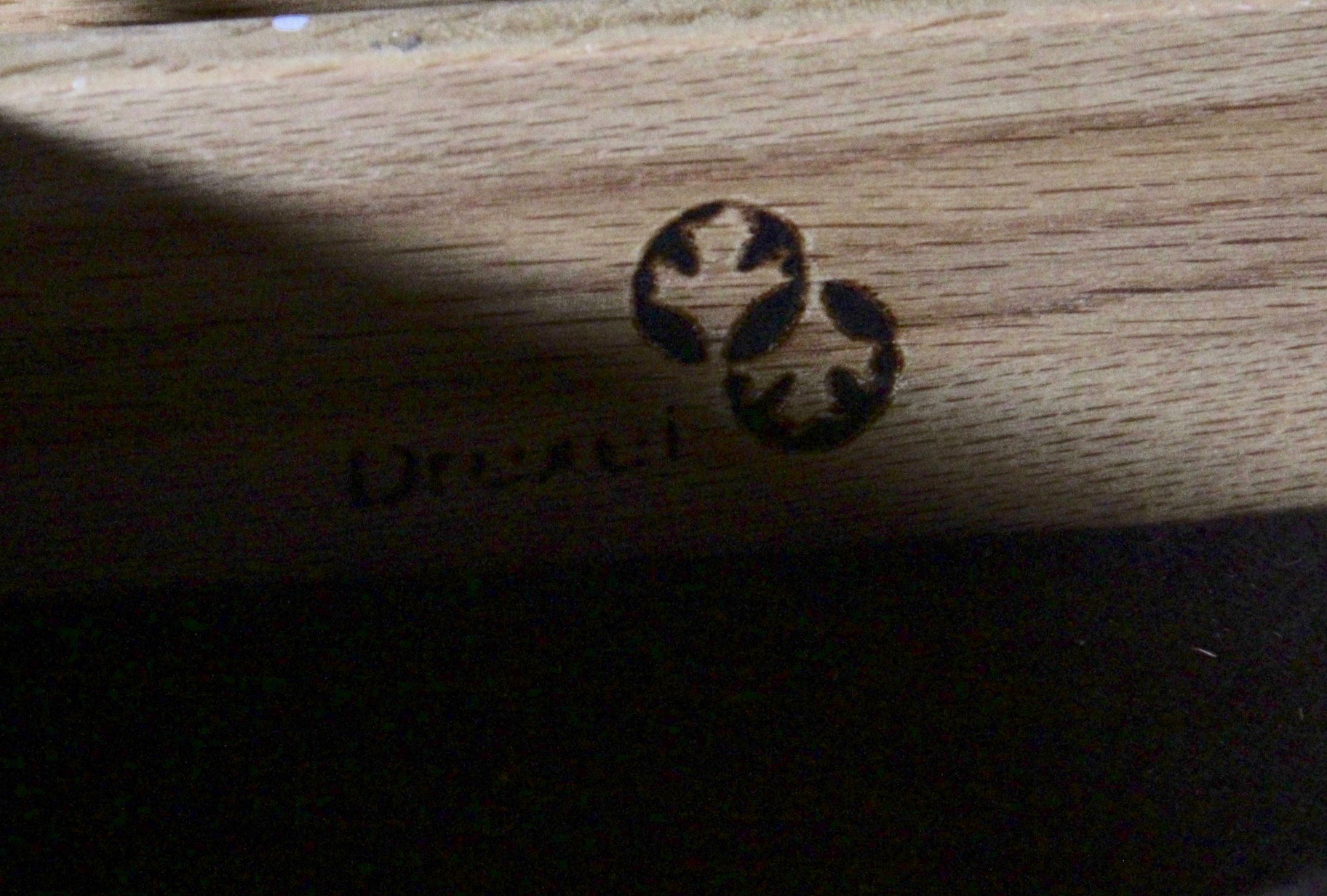 Drexel Heritage Furnishings Chinoiserie China Hutch Cabinet