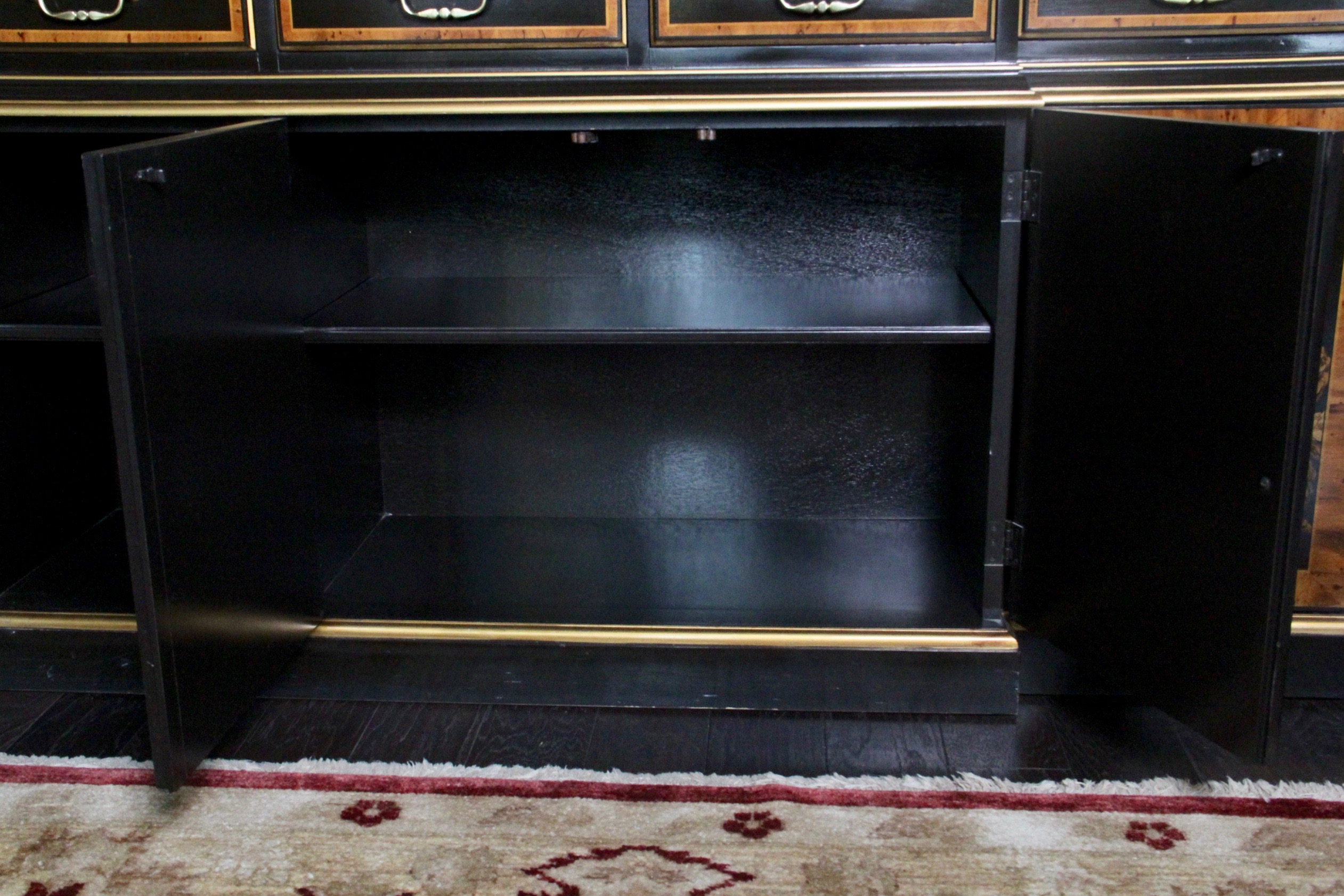 Drexel Heritage Furnishings Chinoiserie China Hutch Cabinet