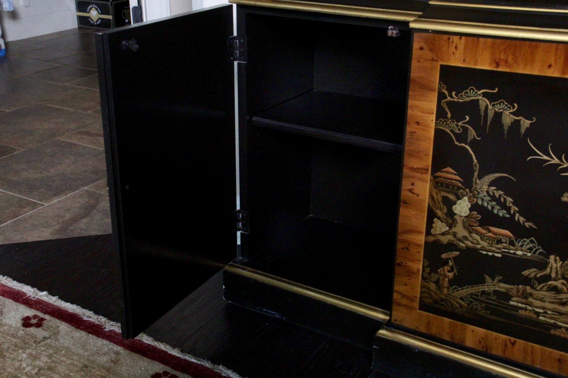 Drexel Heritage Furnishings Chinoiserie China Hutch Cabinet