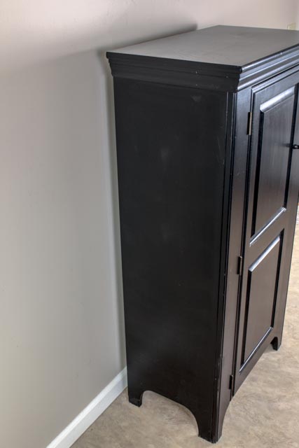 Traditional Wood Console Storage Cabinet