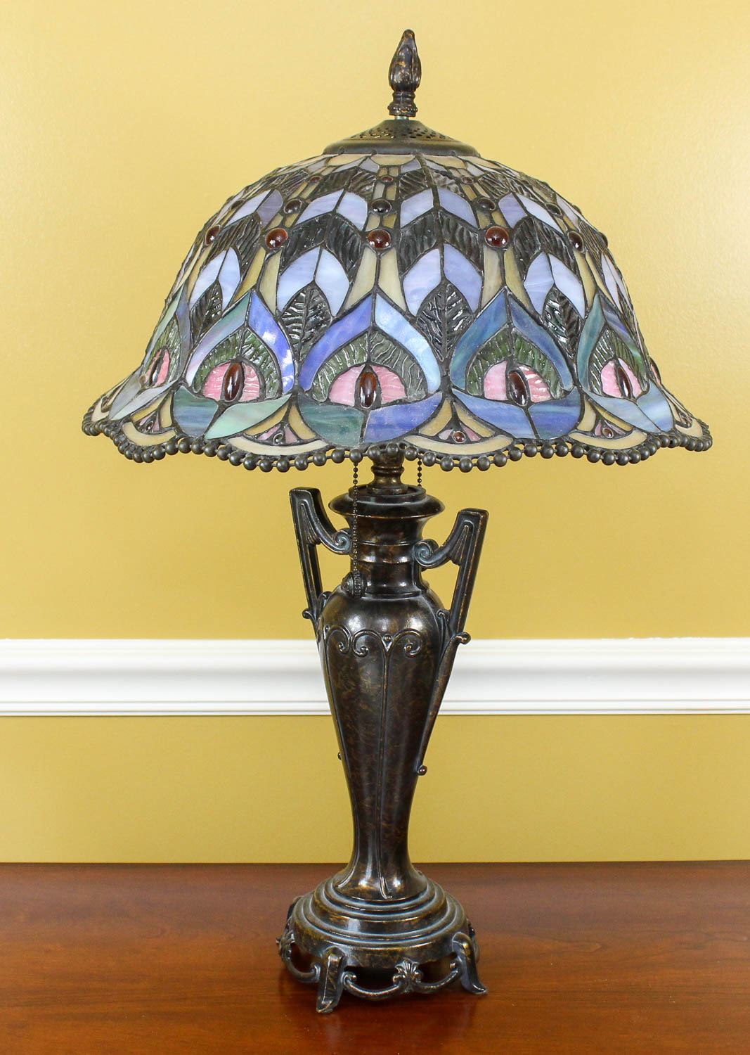 Tiffany-Style Table Lamp