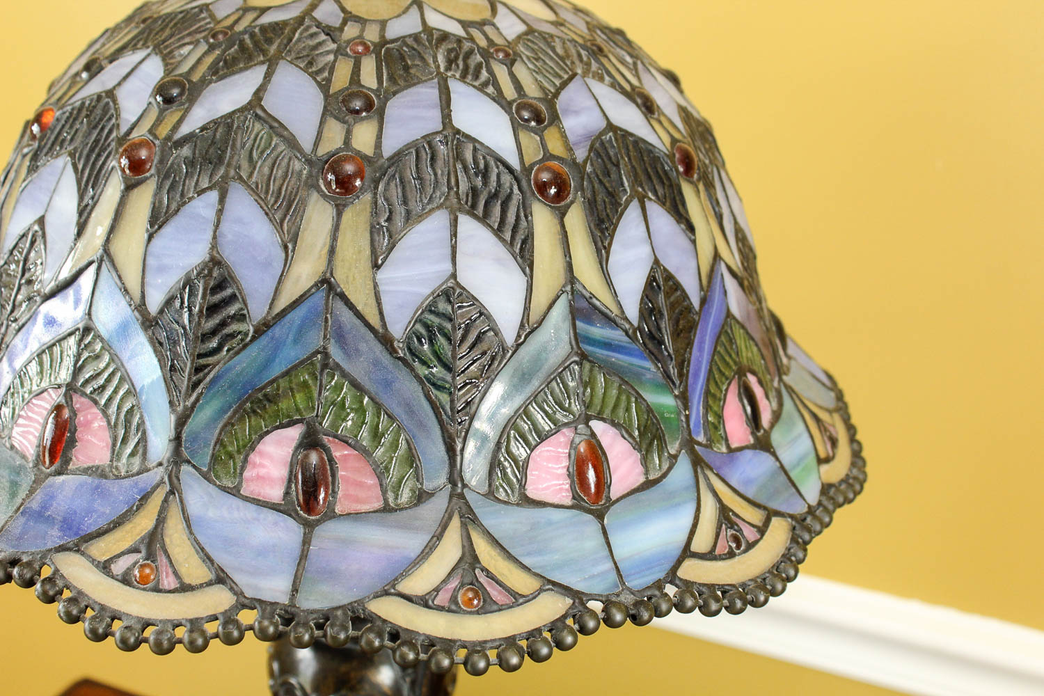 Tiffany-Style Table Lamp