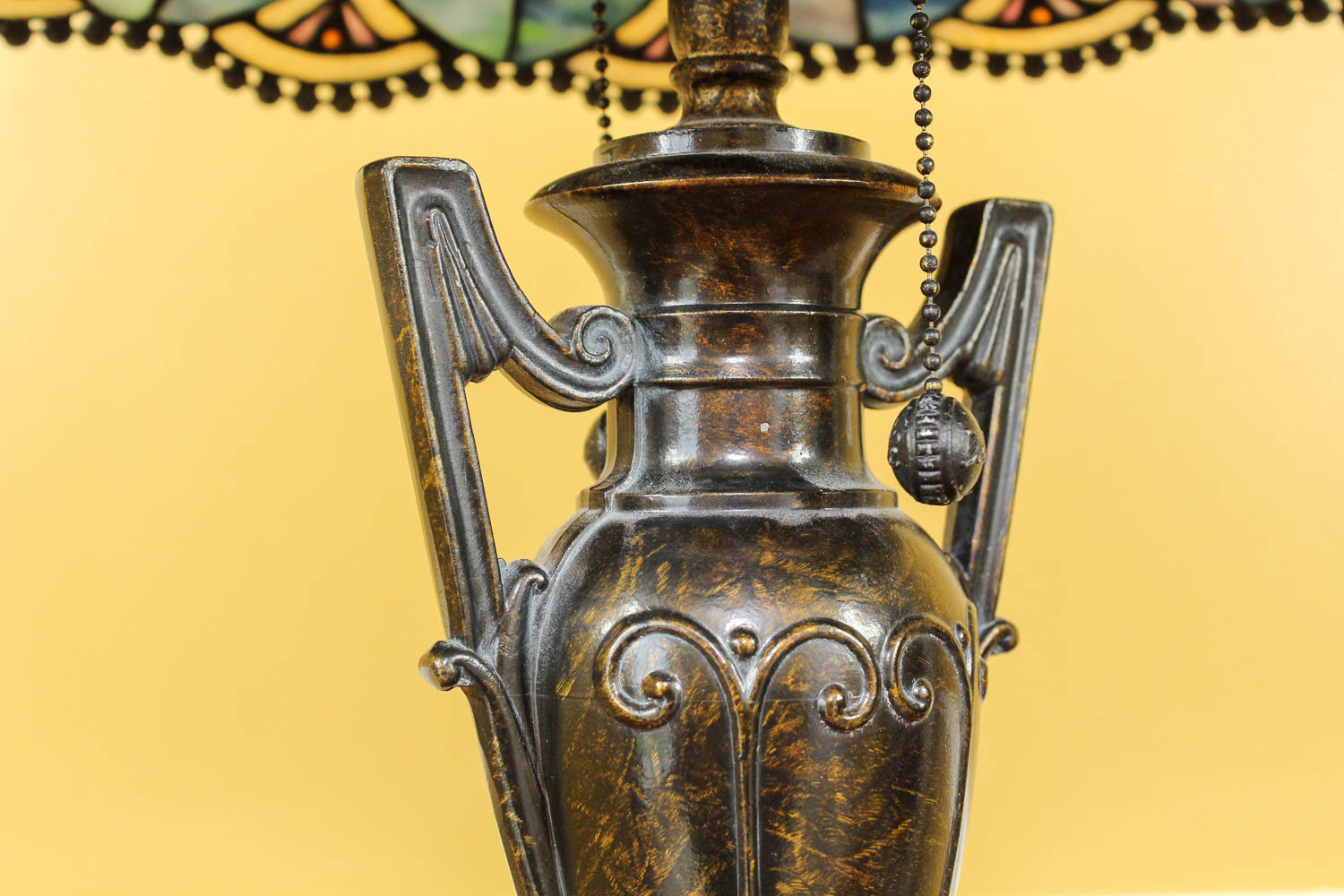 Tiffany-Style Table Lamp