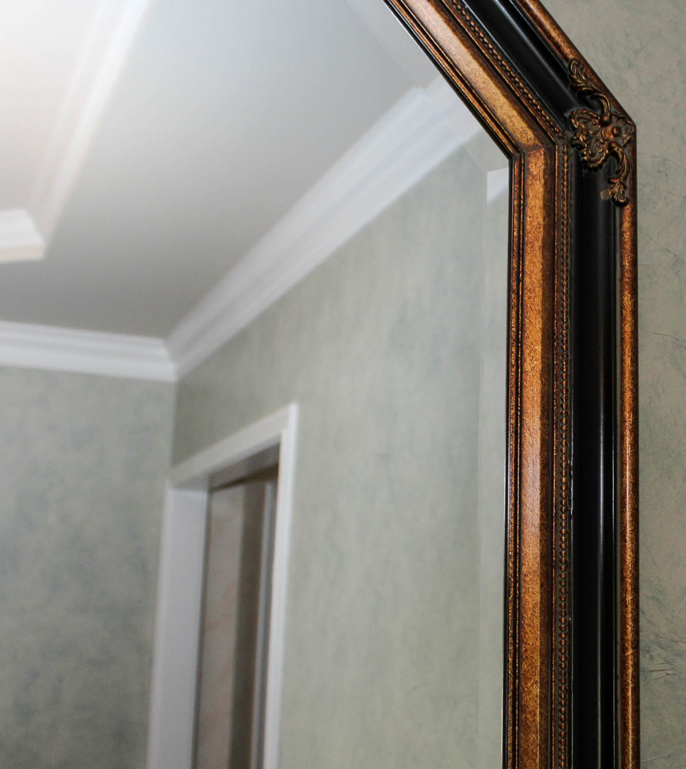 Decorative Framed Wall Mirror