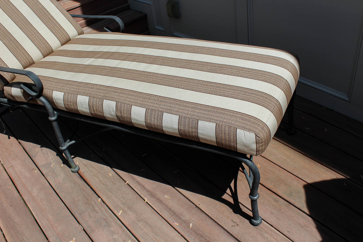 Cast Classics Patio Lounge Chair