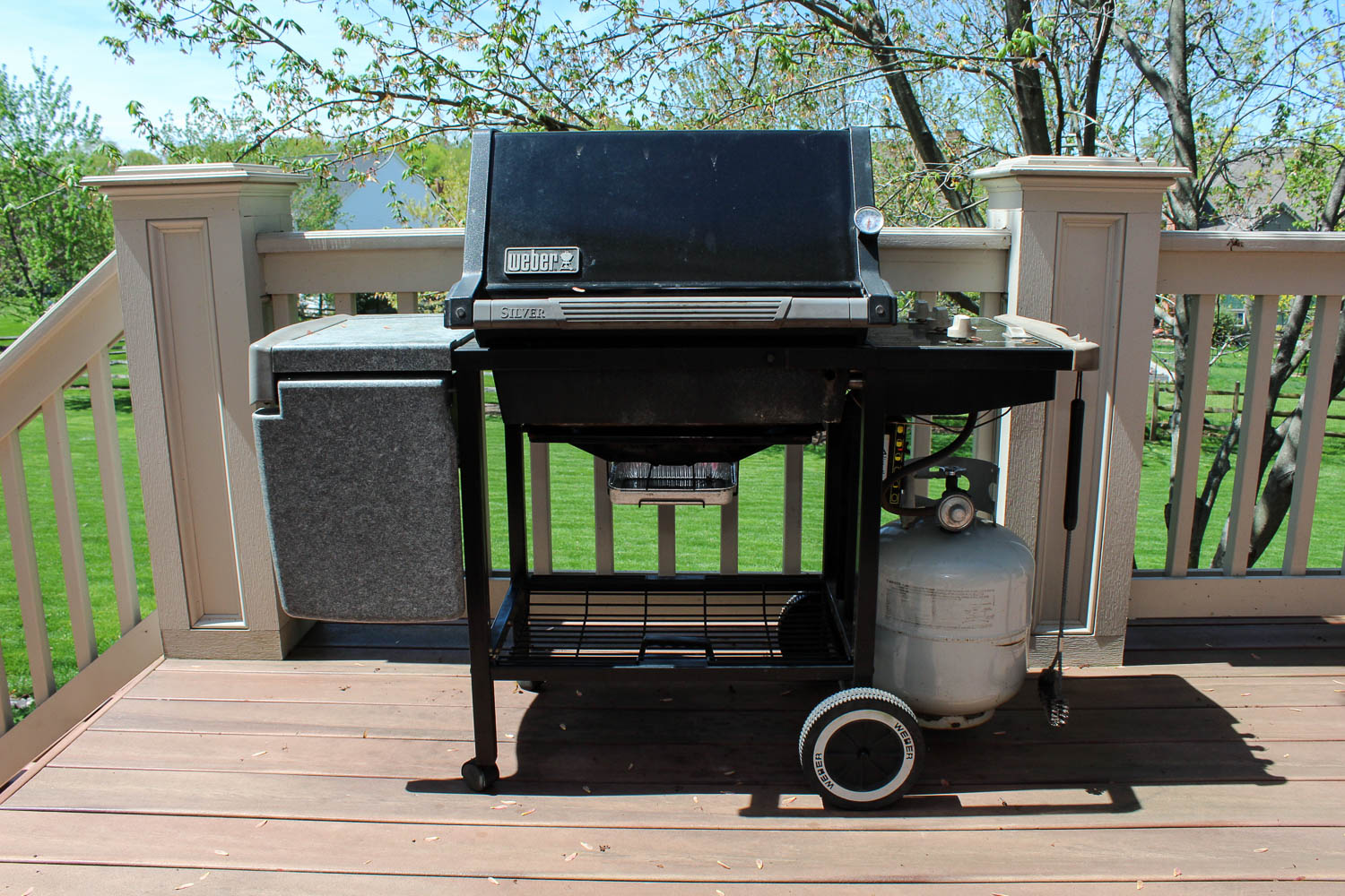 Weber "Genesis Silver" Outdoor Grill