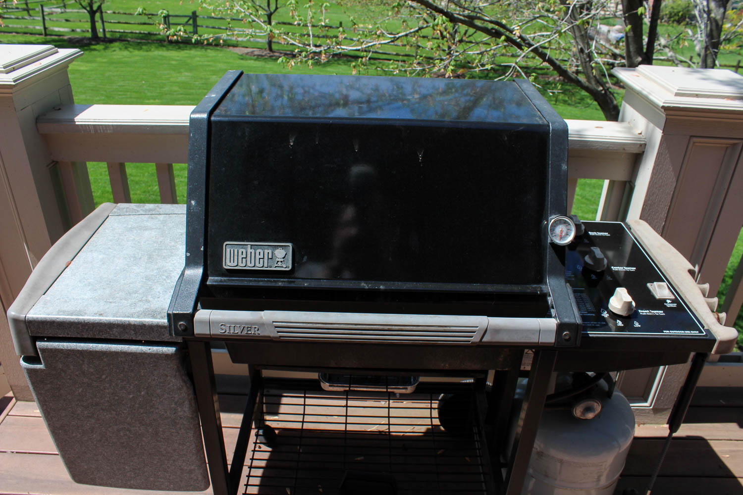 Weber "Genesis Silver" Outdoor Grill