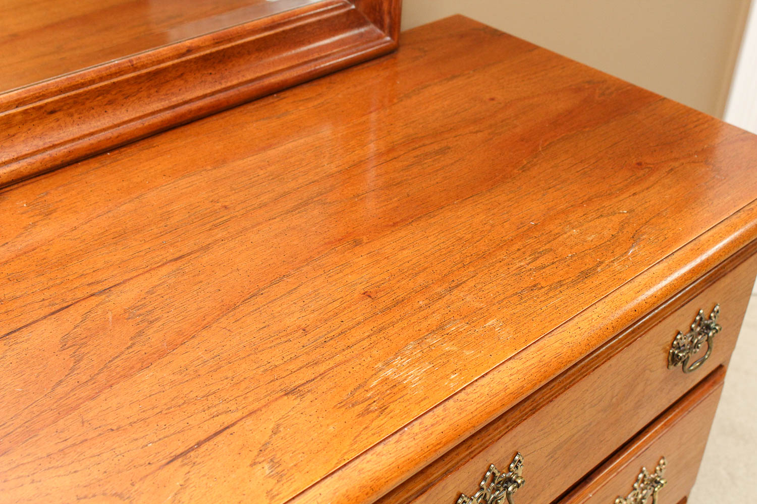 Traditional Thomasville Dresser with Mirror