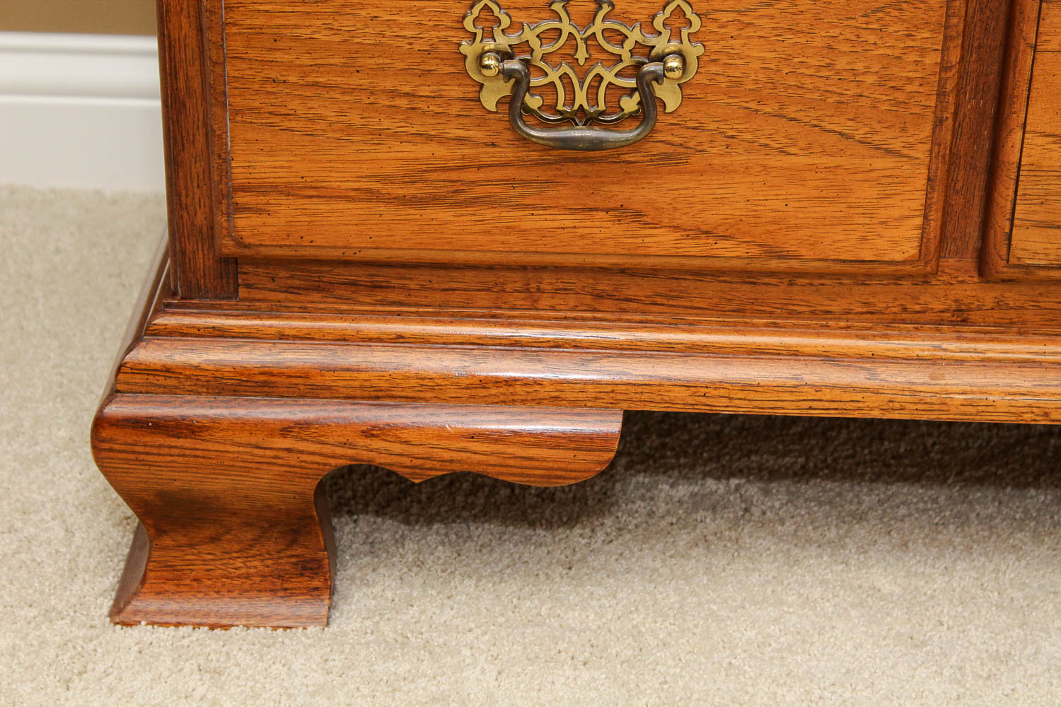 Traditional Thomasville Dresser with Mirror