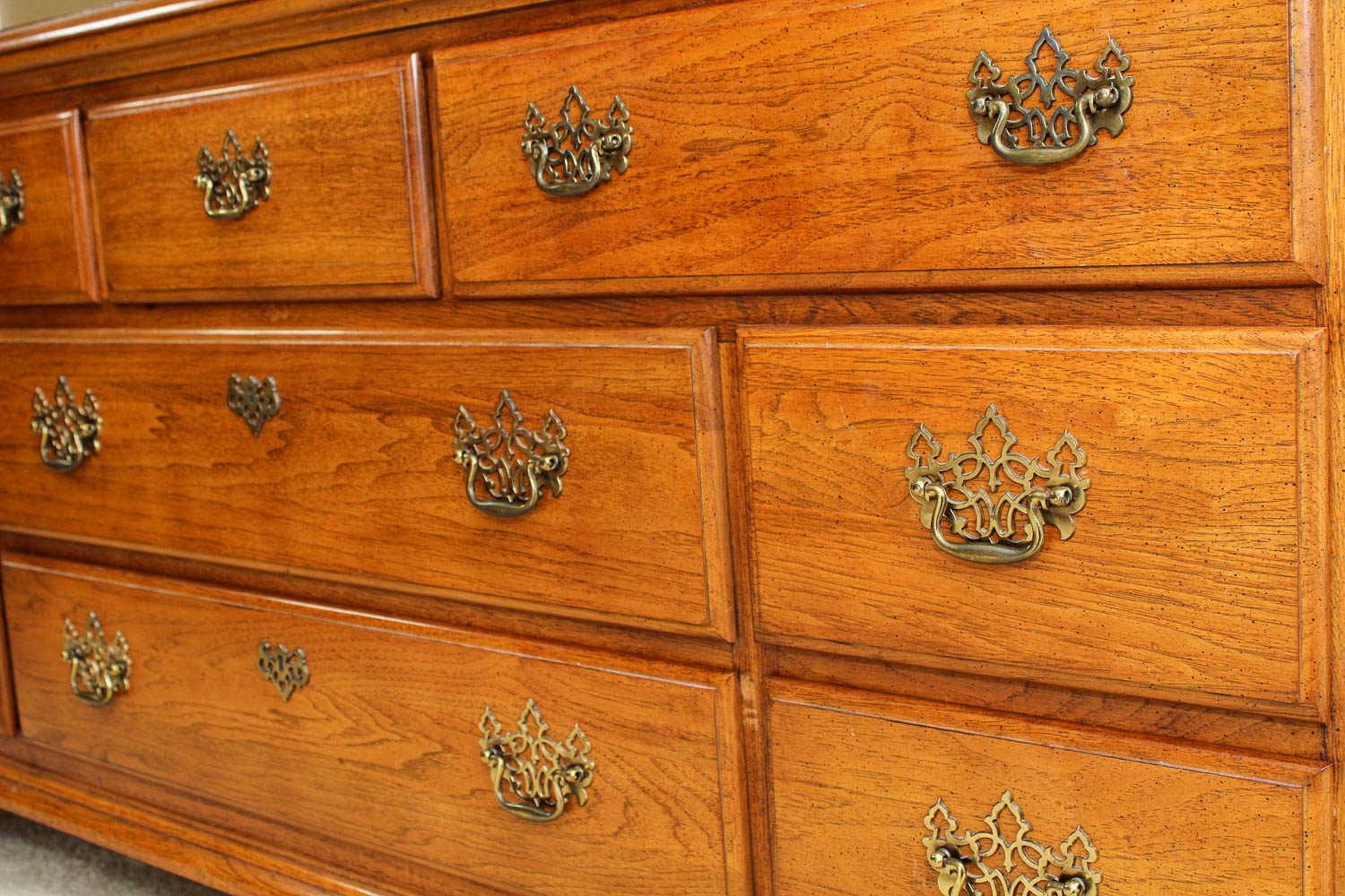 Traditional Thomasville Dresser with Mirror