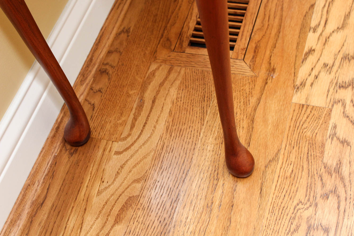 Lexington Furniture Sofa Table