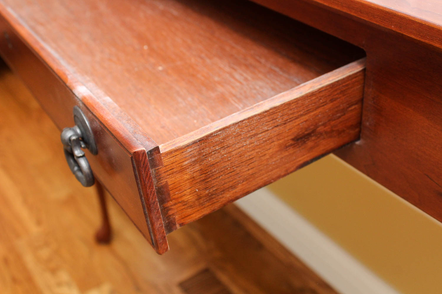 Lexington Furniture Sofa Table