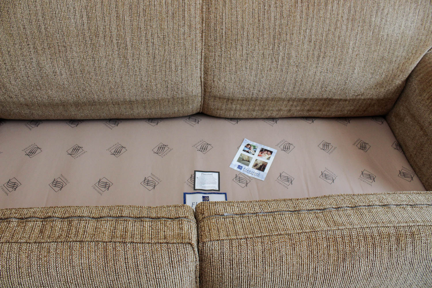 Flexsteel Two-Cushion Fabric Sofa