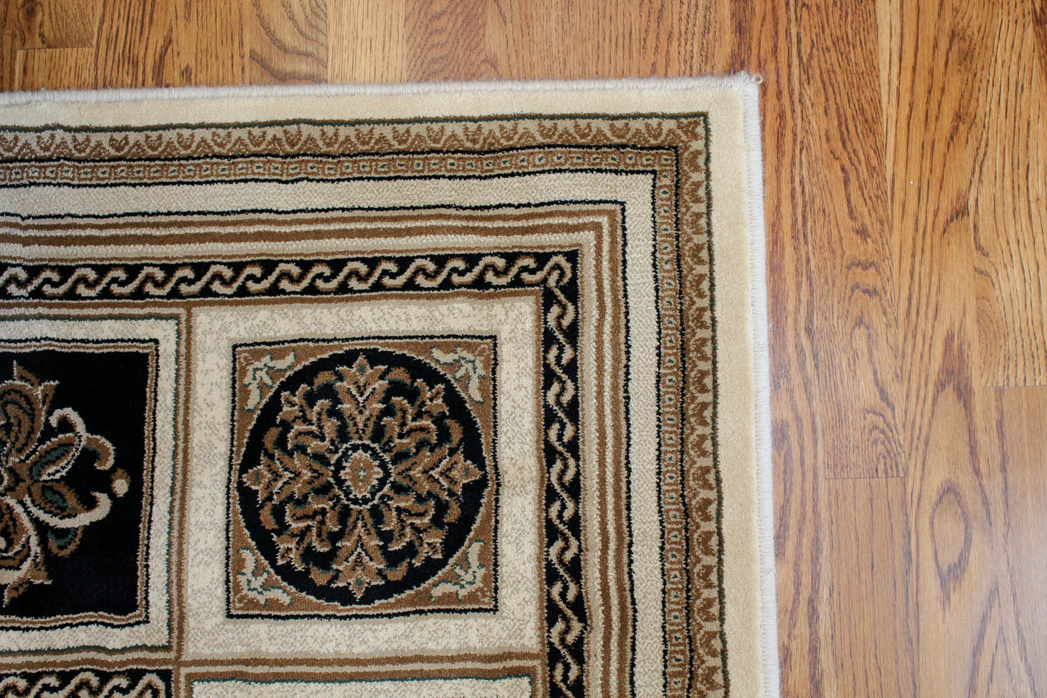 Machine Woven Classical "Chateaux" Area Rug