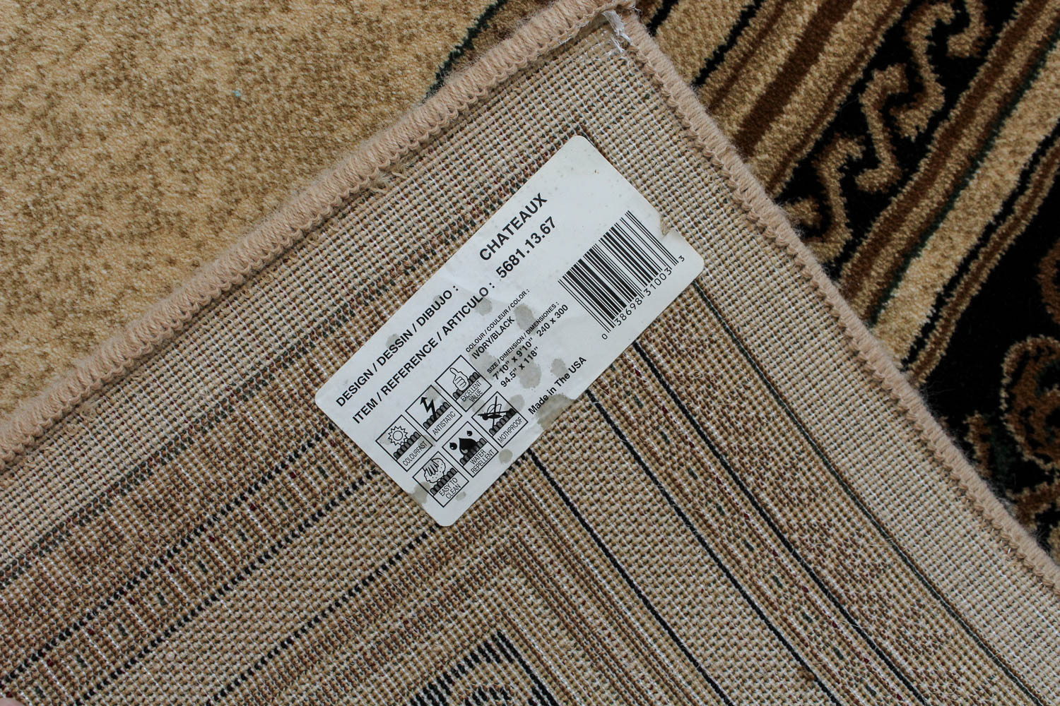 Machine Woven Classical "Chateaux" Area Rug