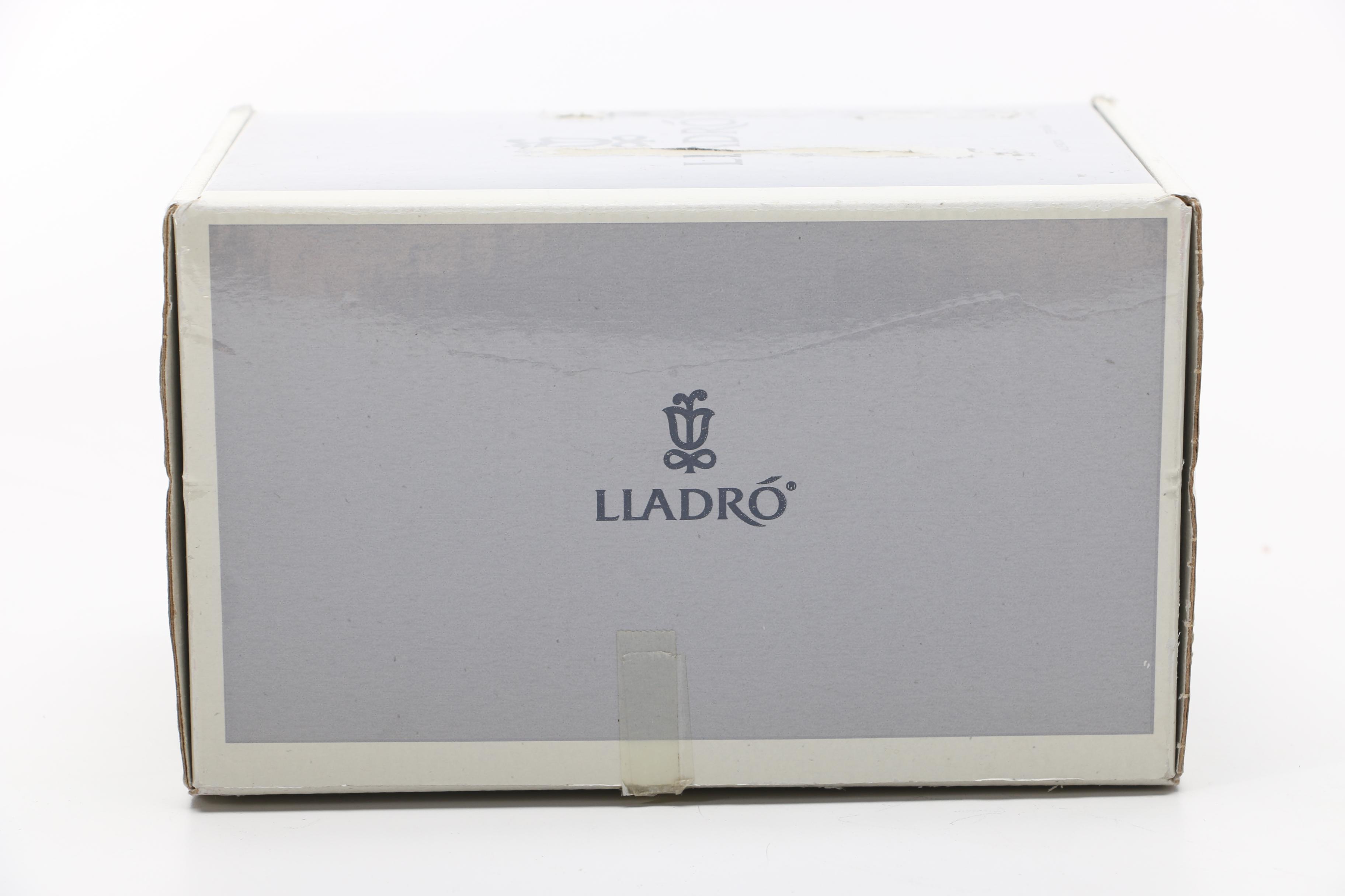 1996 Lladro "Daisa" Poodle Porcelain Figurine