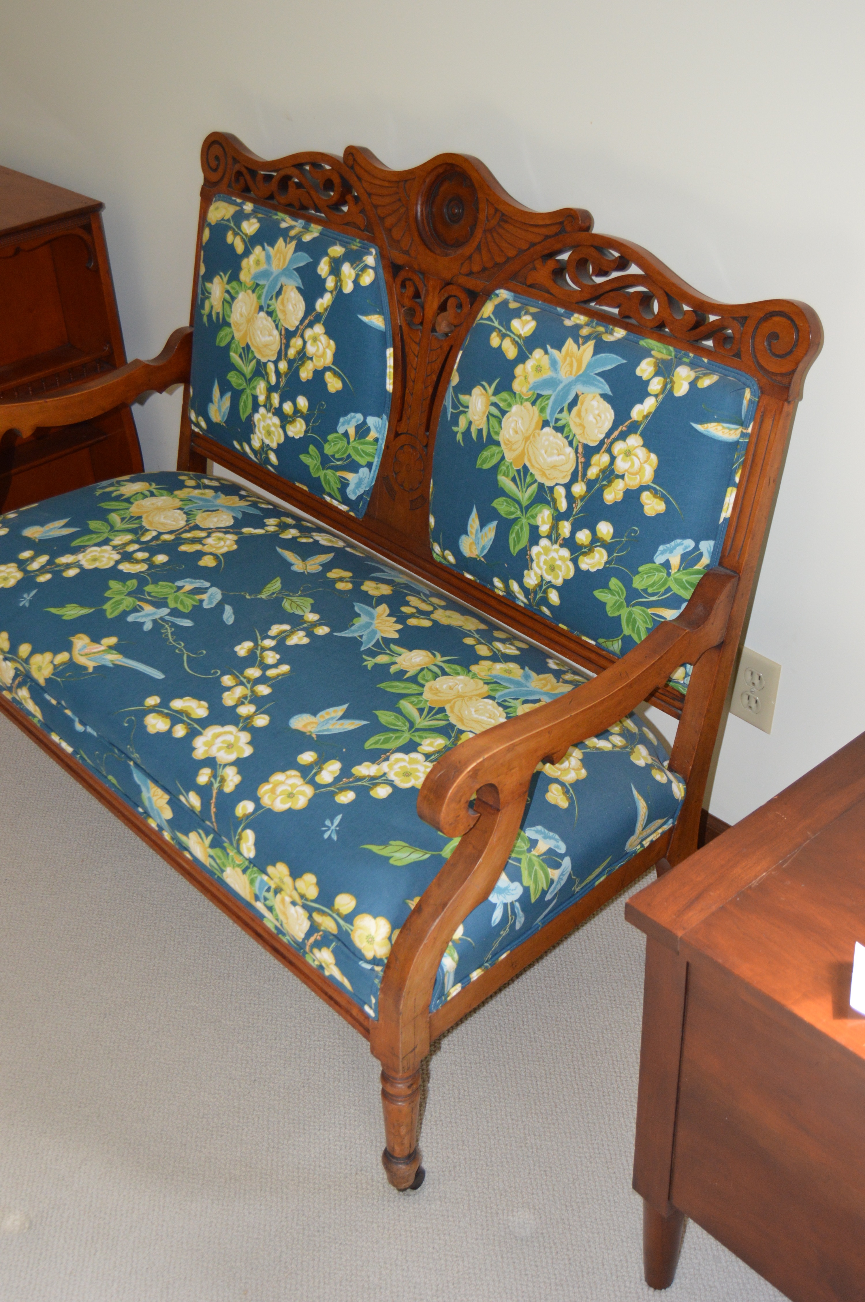 Late 19th Century Victorian Settee