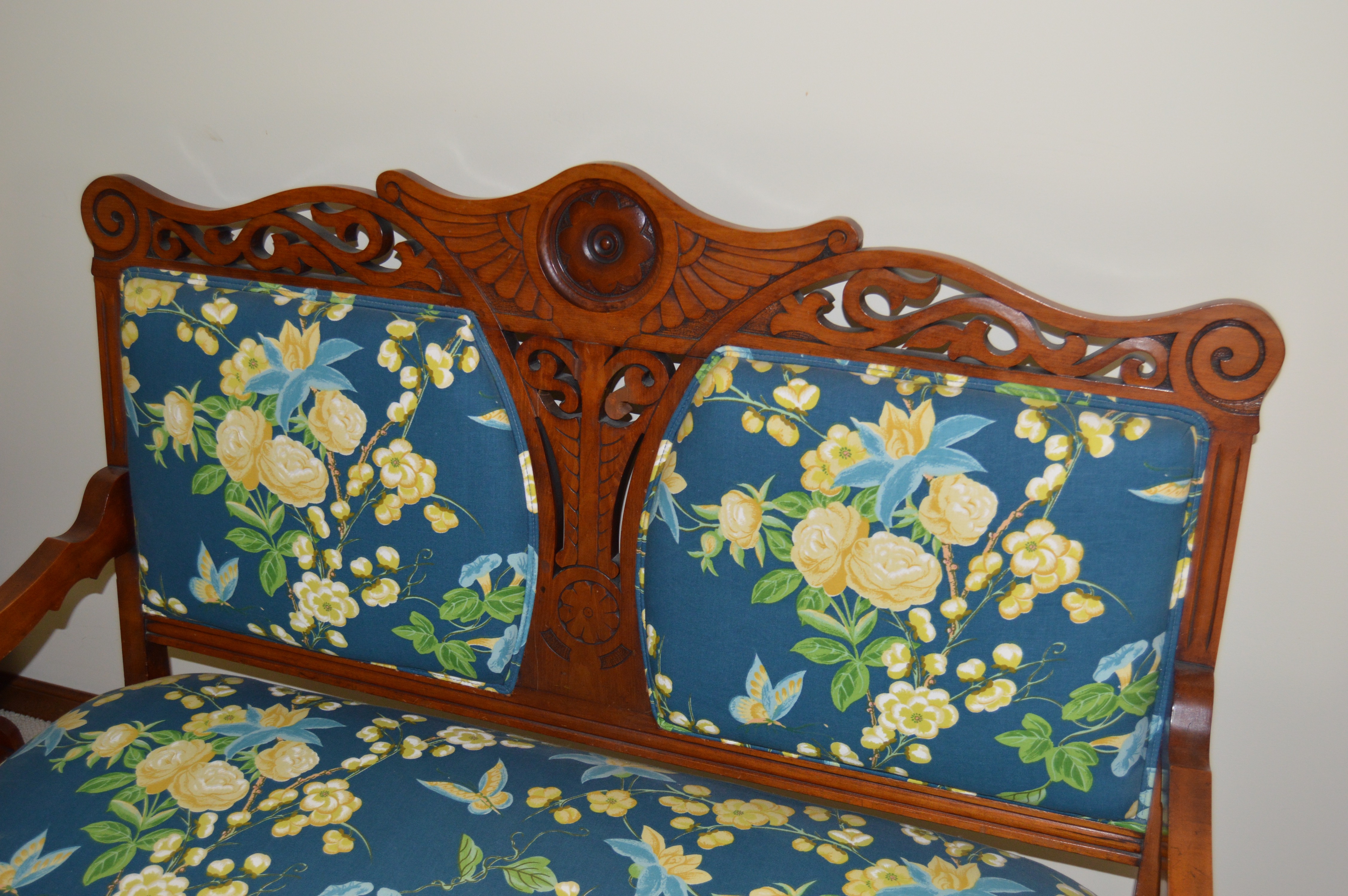 Late 19th Century Victorian Settee