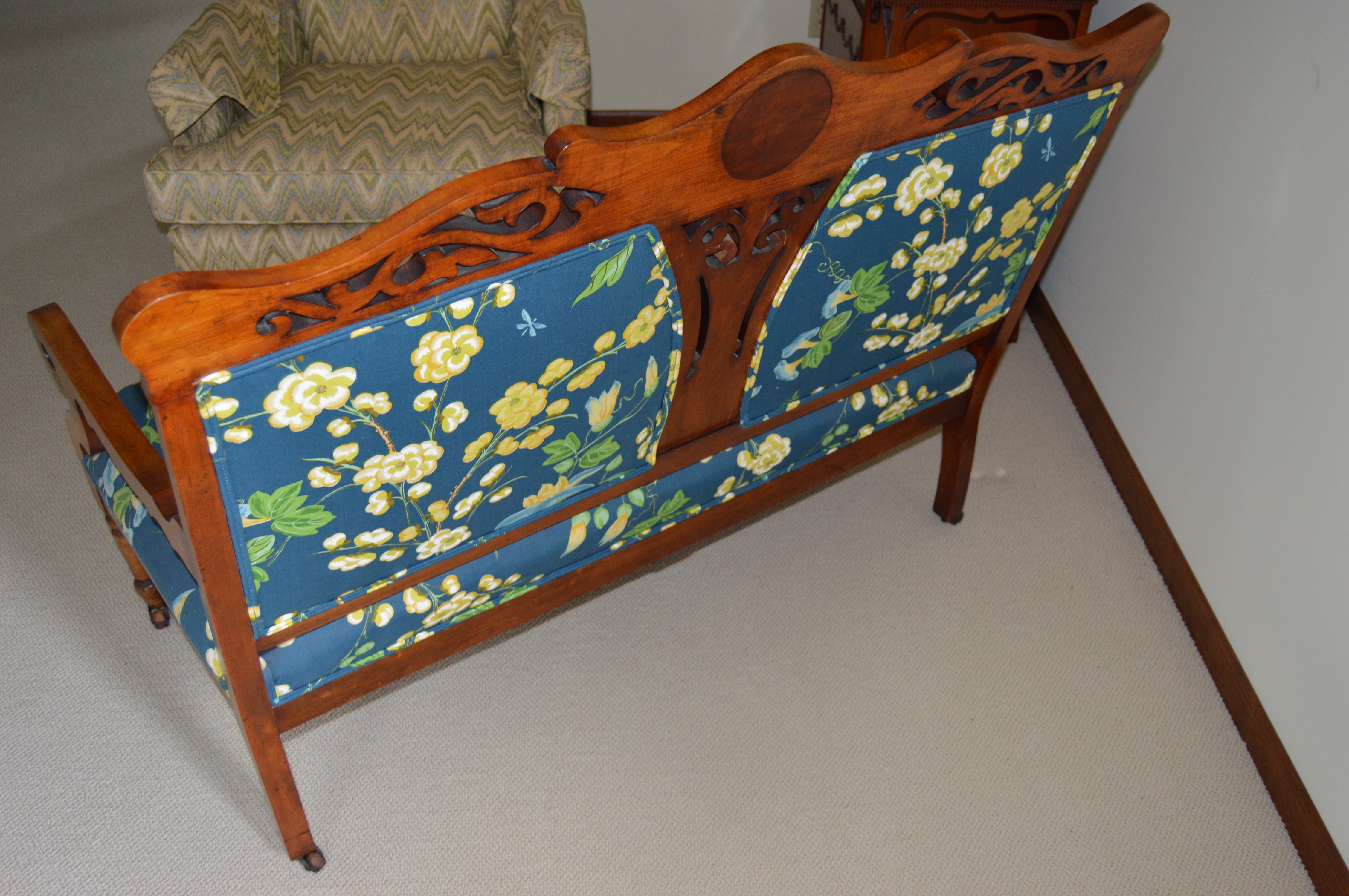 Late 19th Century Victorian Settee