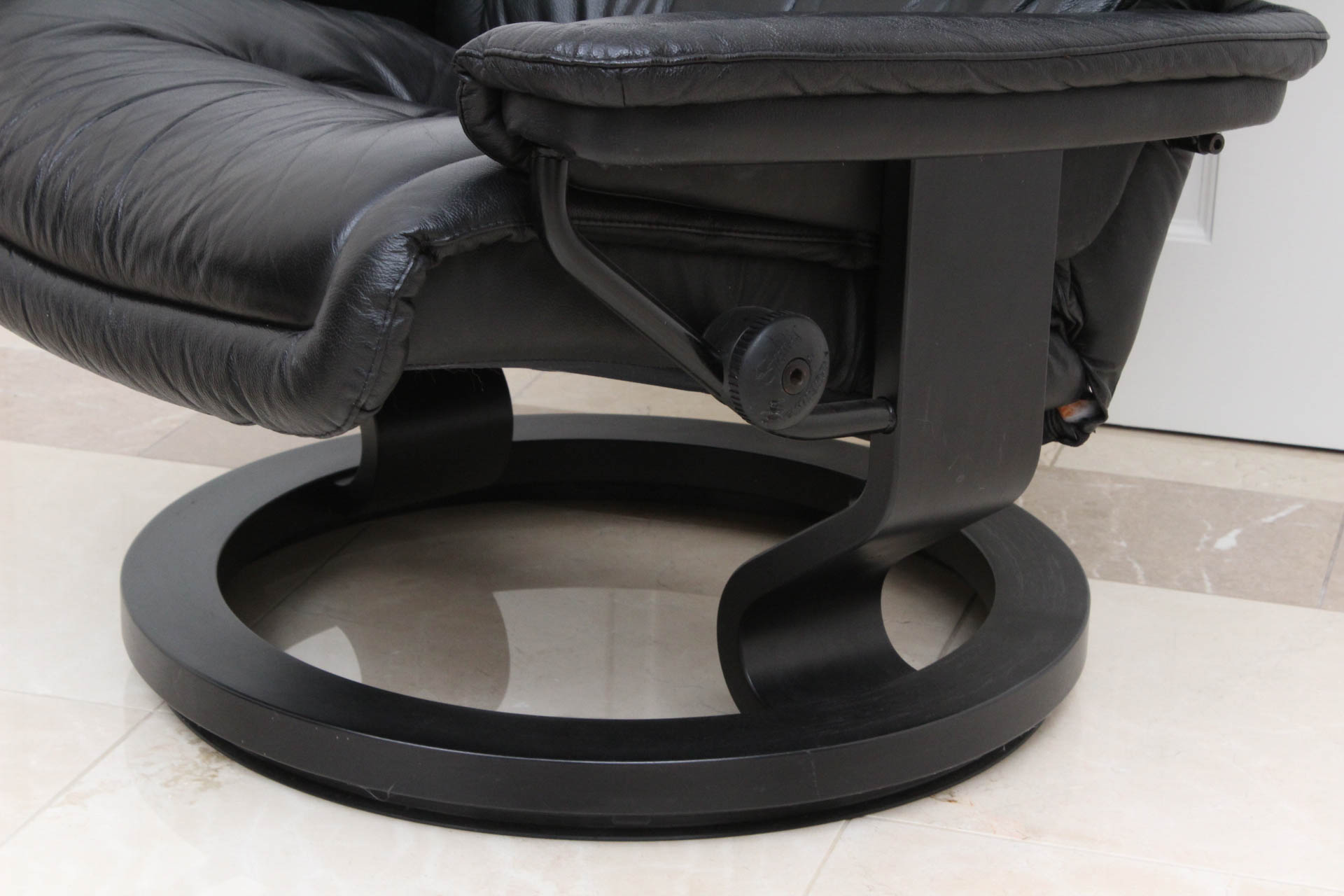 Stressless "Royal" Classic Recliner and Footrest by Ekornes