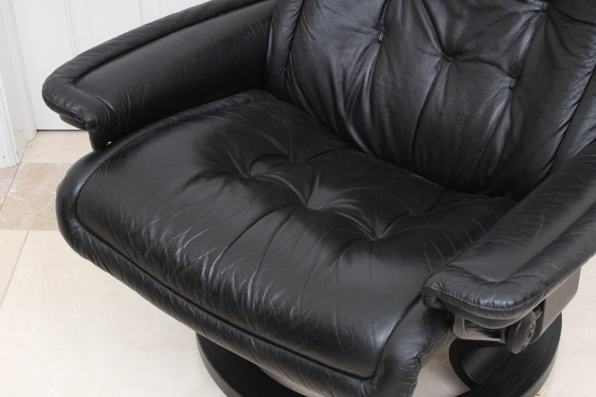 Stressless "Royal" Classic Recliner and Footrest by Ekornes