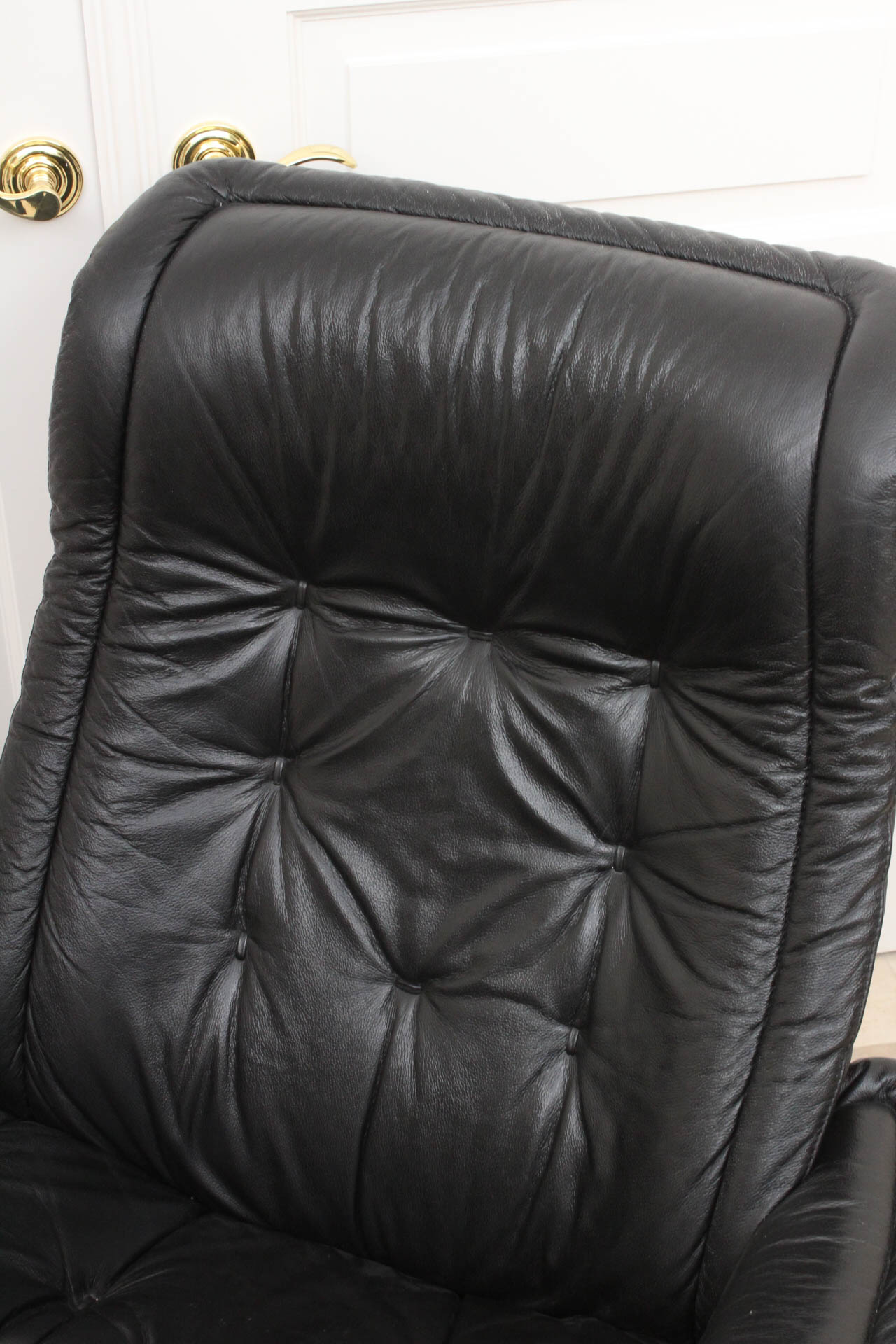 Stressless "Royal" Classic Recliner and Footrest by Ekornes