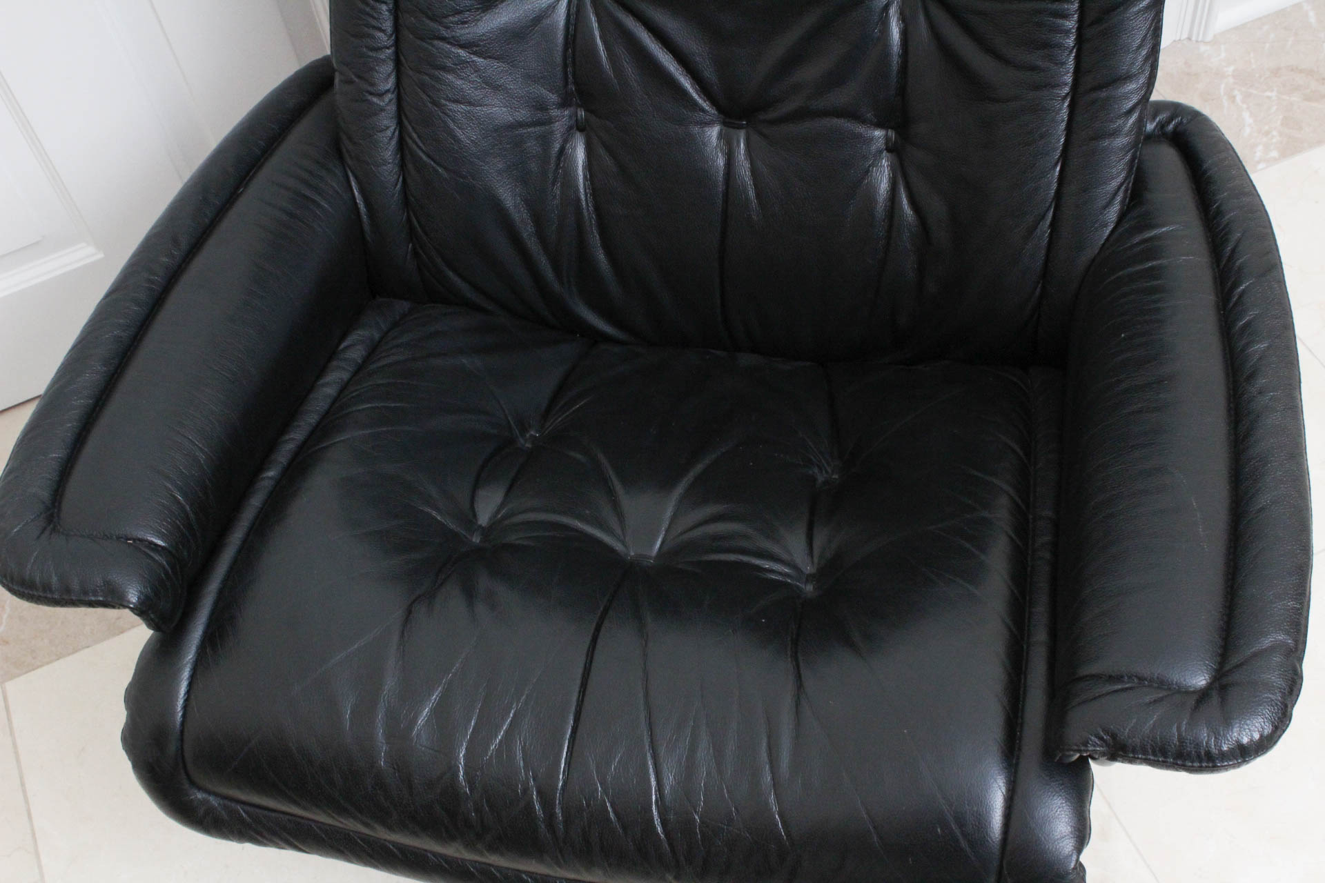 Stressless "Royal" Classic Recliner and Footrest by Ekornes